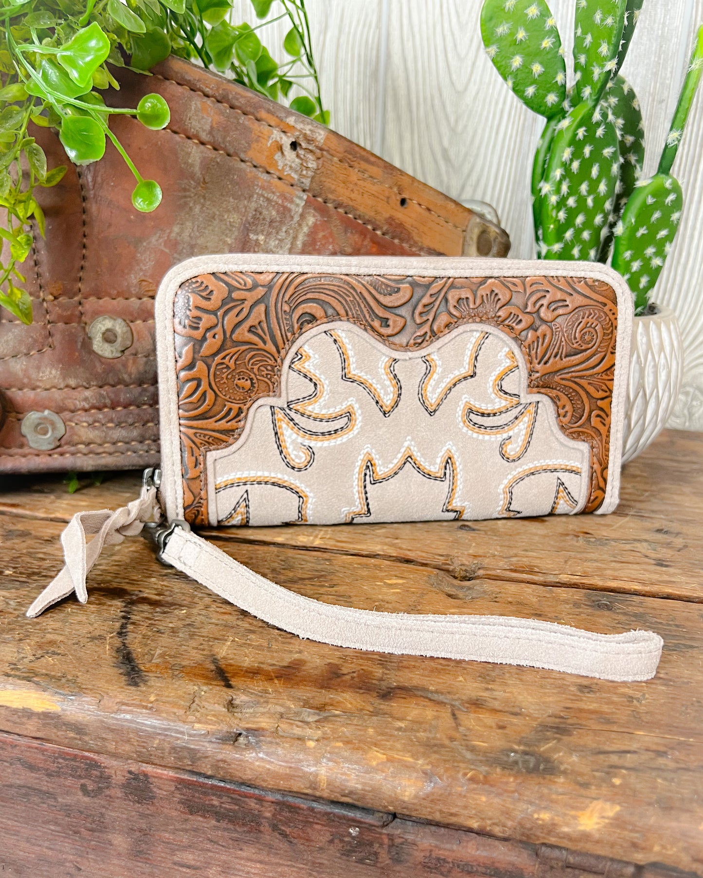 Desert Dreamer Tooled Leather Wallet – Boot Stitch