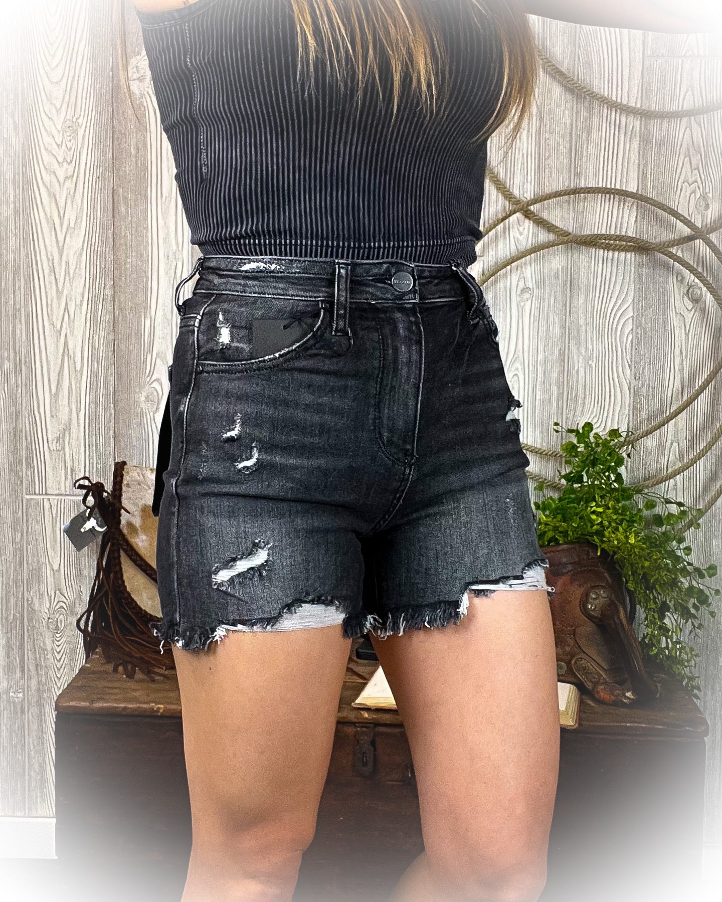 Abby High Rise Risen Shorts - Black