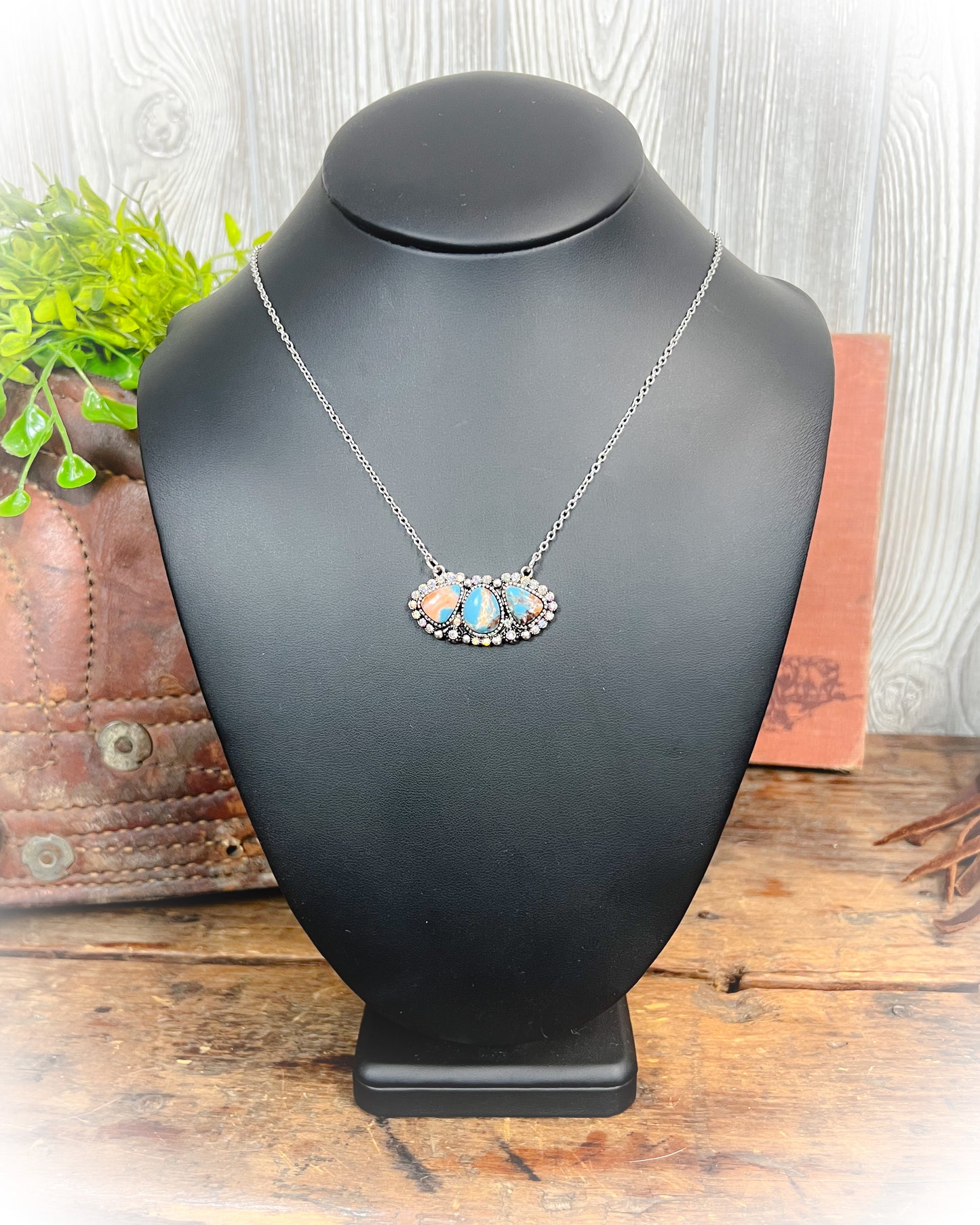 Z-Three Stone Necklace