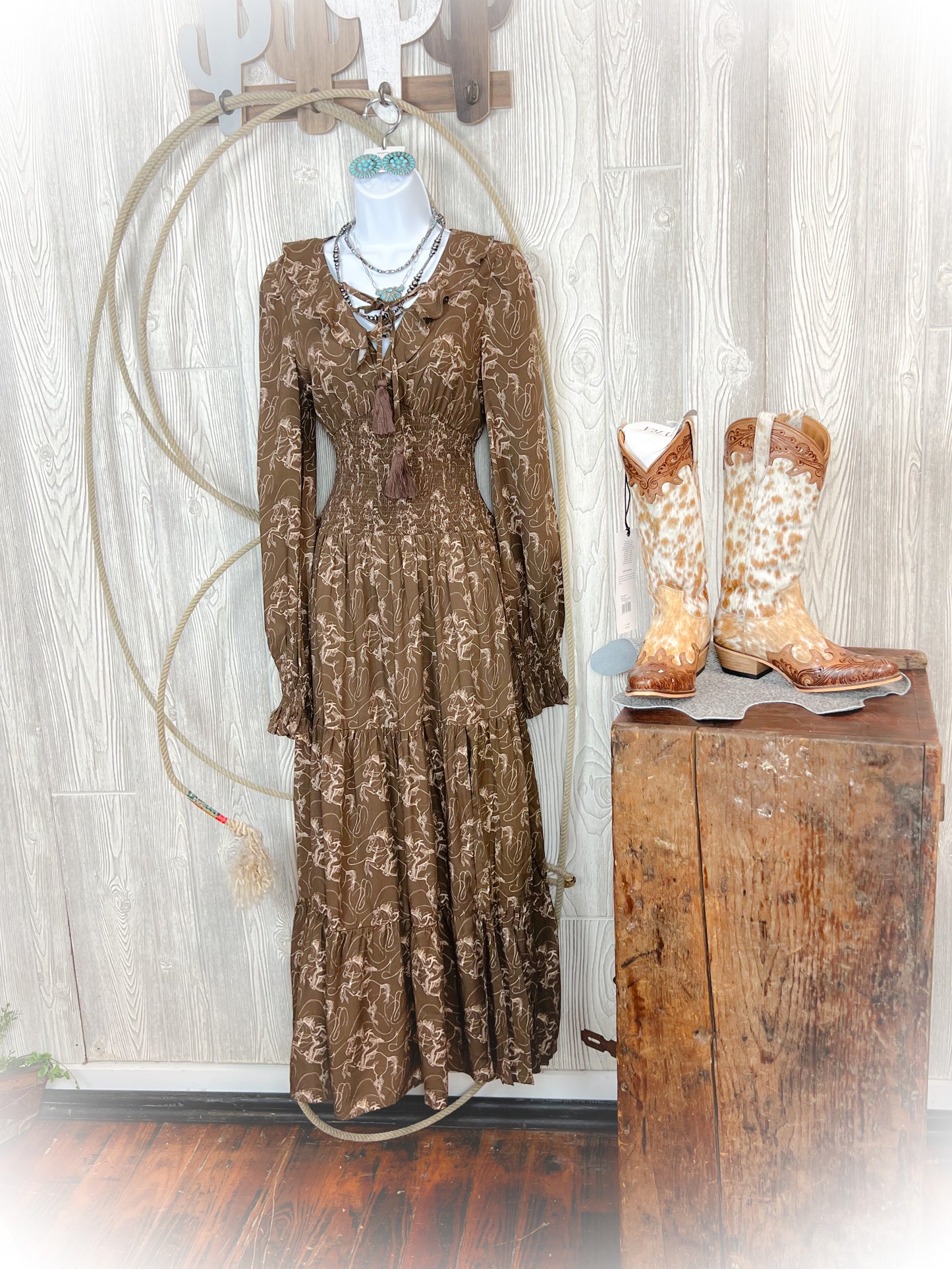 Cowgirl Rider Tiered Western Dress – Brown