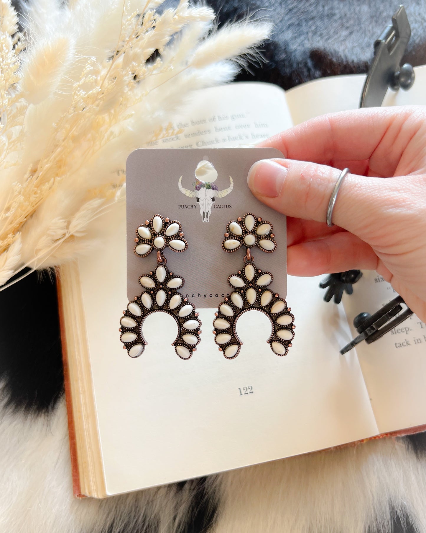 Western Squash Blossom Stud Earrings - Bronze/White