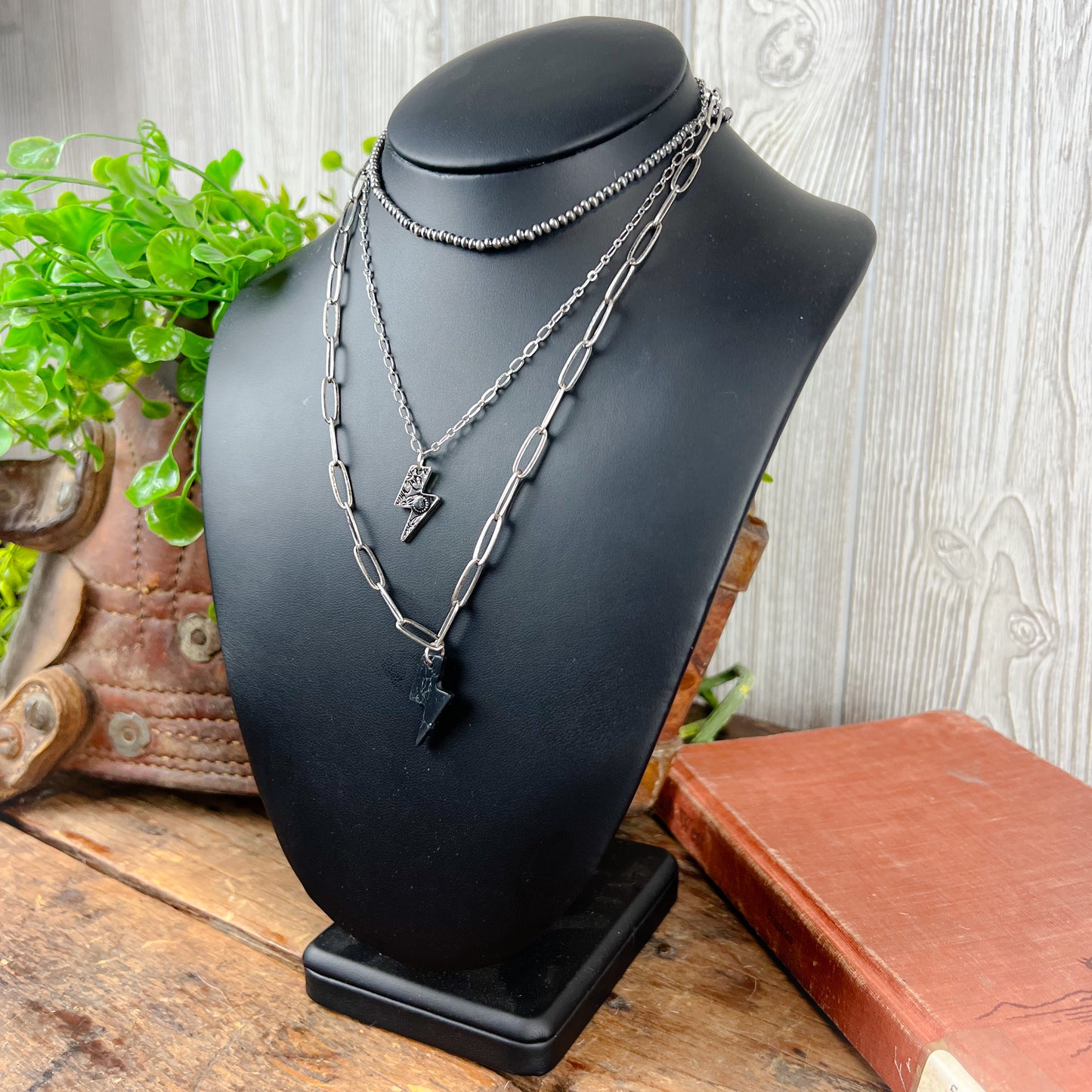 Lightning Bolt Layered Necklace - Black