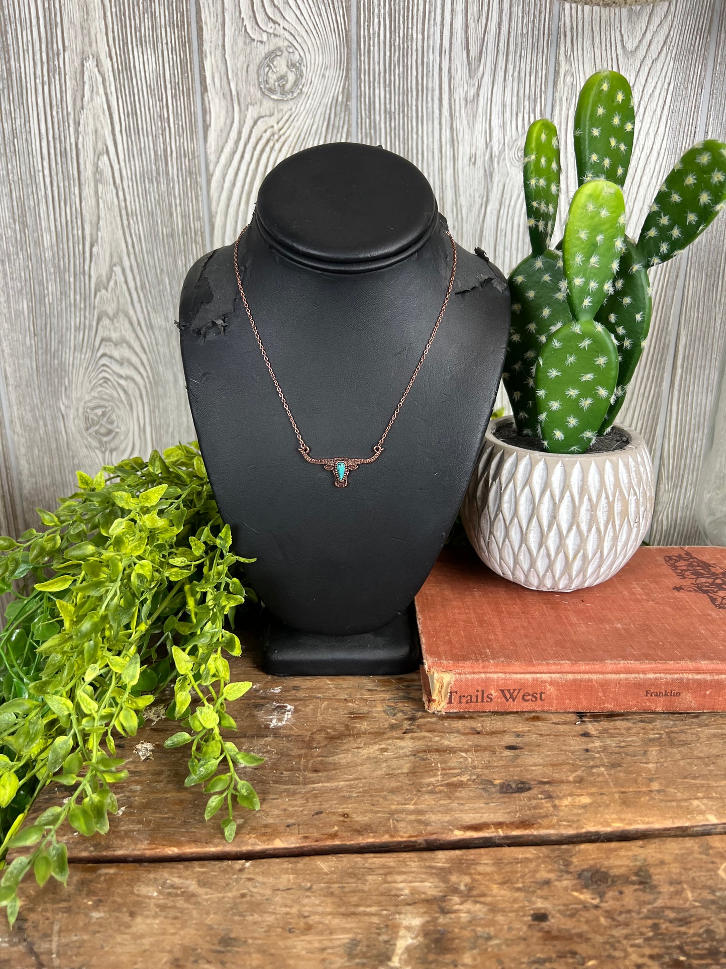 Longhorn Necklace - Bronze