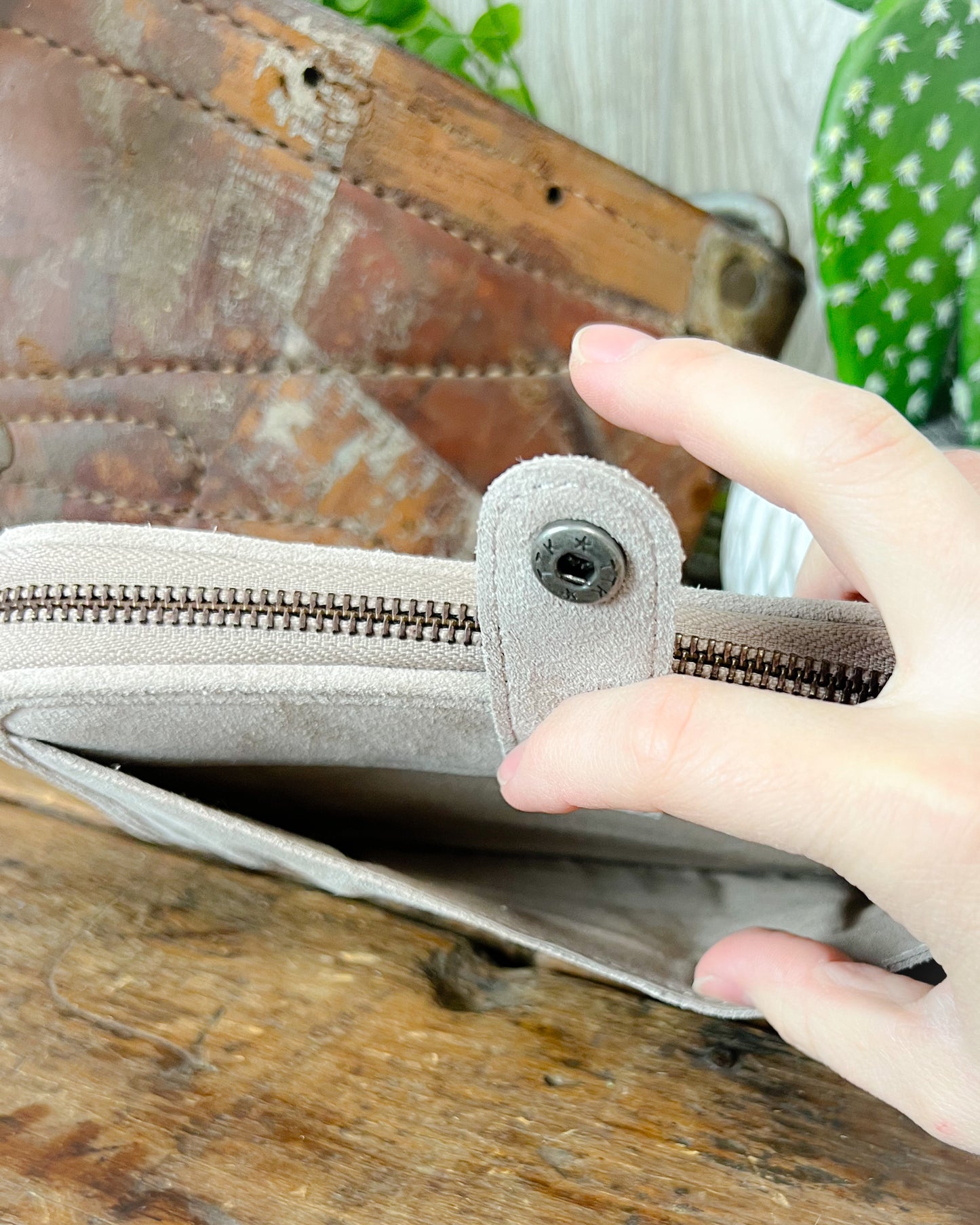 Desert Dreamer Tooled Leather Wallet – Boot Stitch