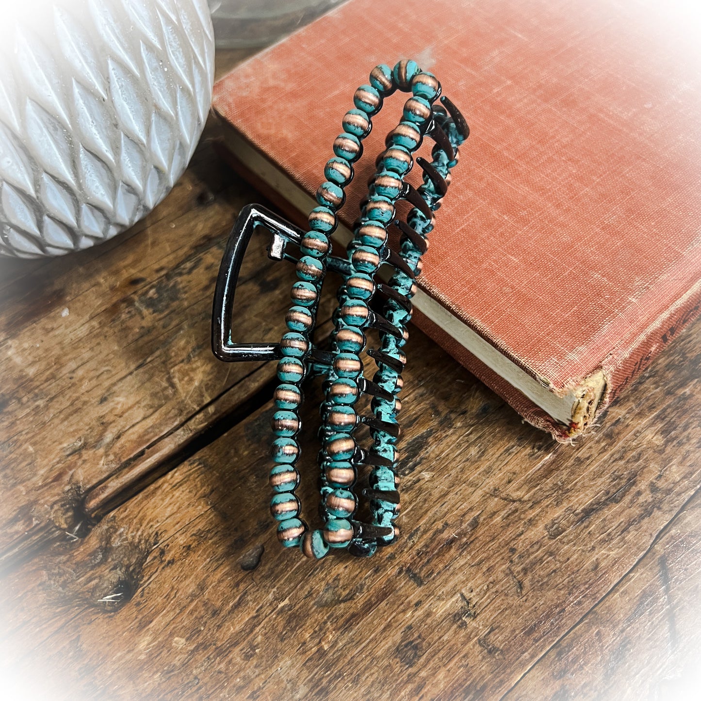 Navajo Style Pearl Claw Clip - Multiple Colors