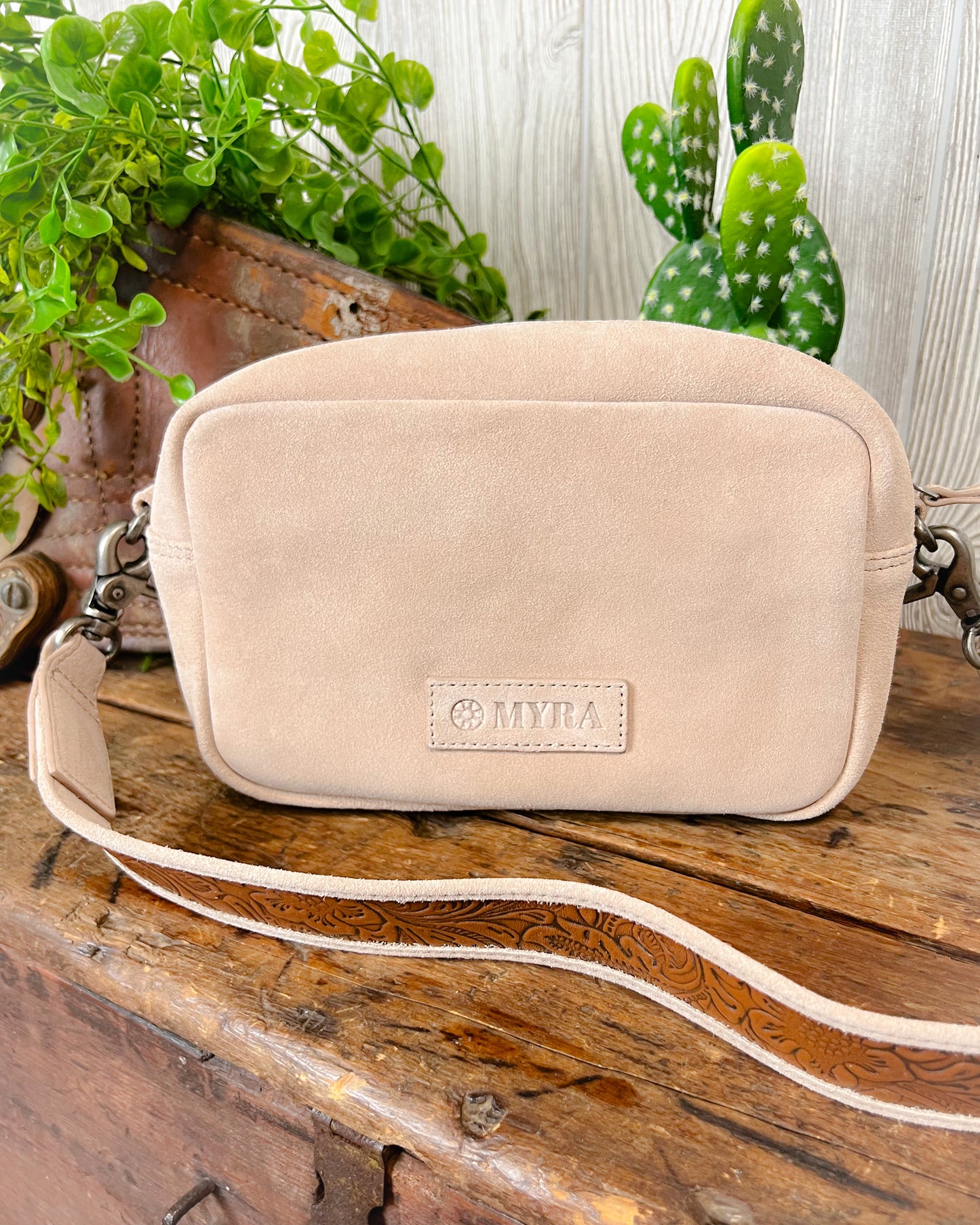 Western Boot Stitch Suede Shoulder Bag – 5 Colors