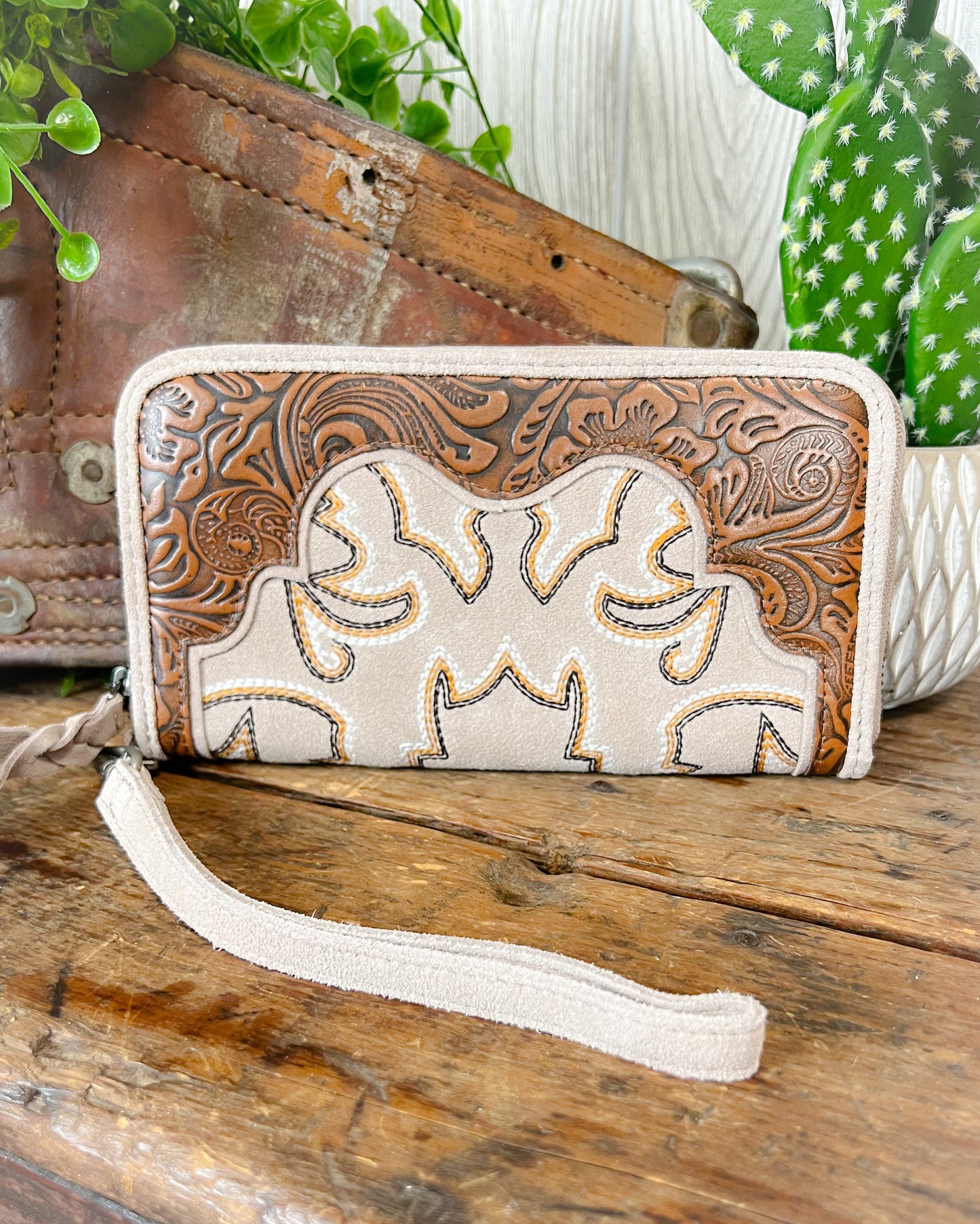 Desert Dreamer Tooled Leather Wallet – Boot Stitch