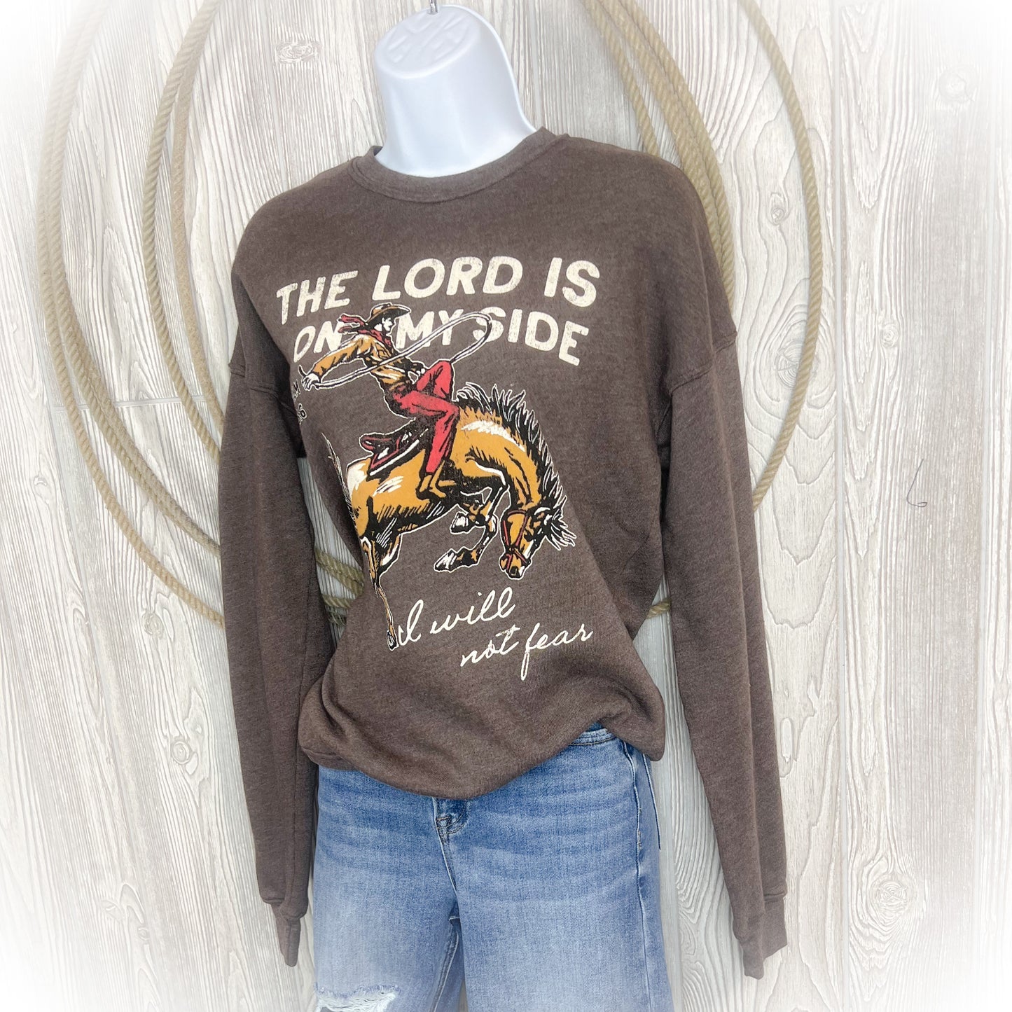 “The Lord Is On My Side” Western Cowboy Graphic Pullover – Mineral Brown Christian Rodeo Sweatshirt (Psalm 118:6)