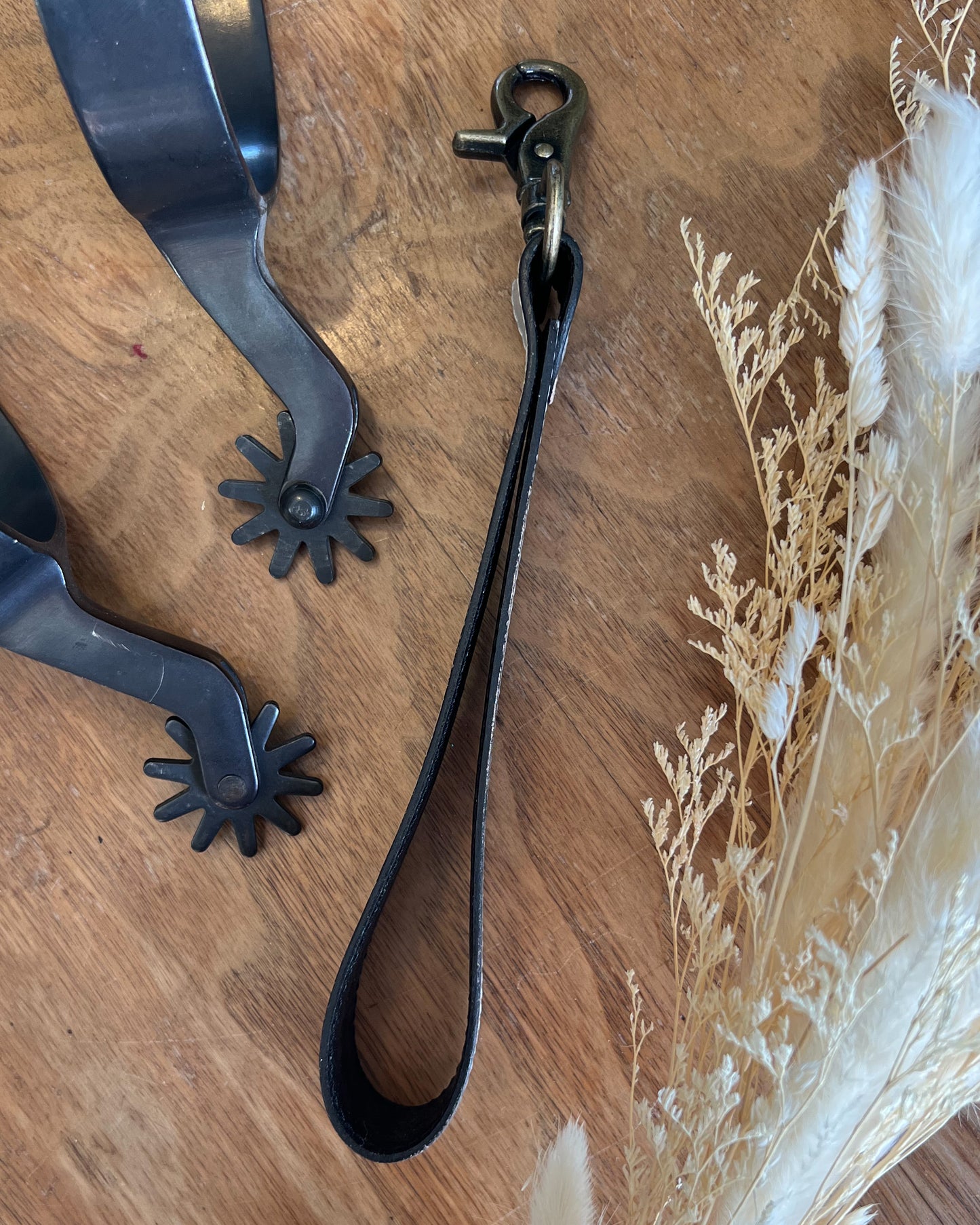 Grey & White Tooled Leather Keychain – Western Concho