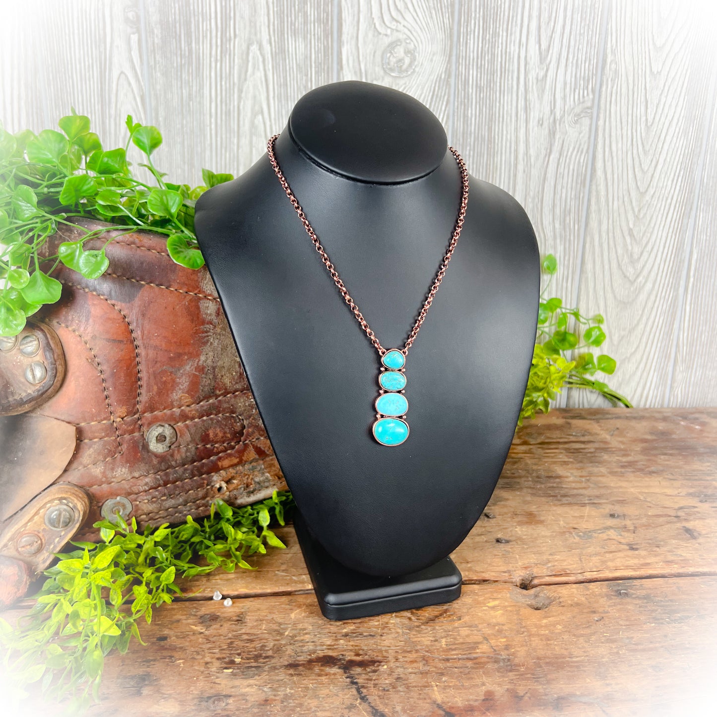 Western Drop Stone Necklace - Bronze