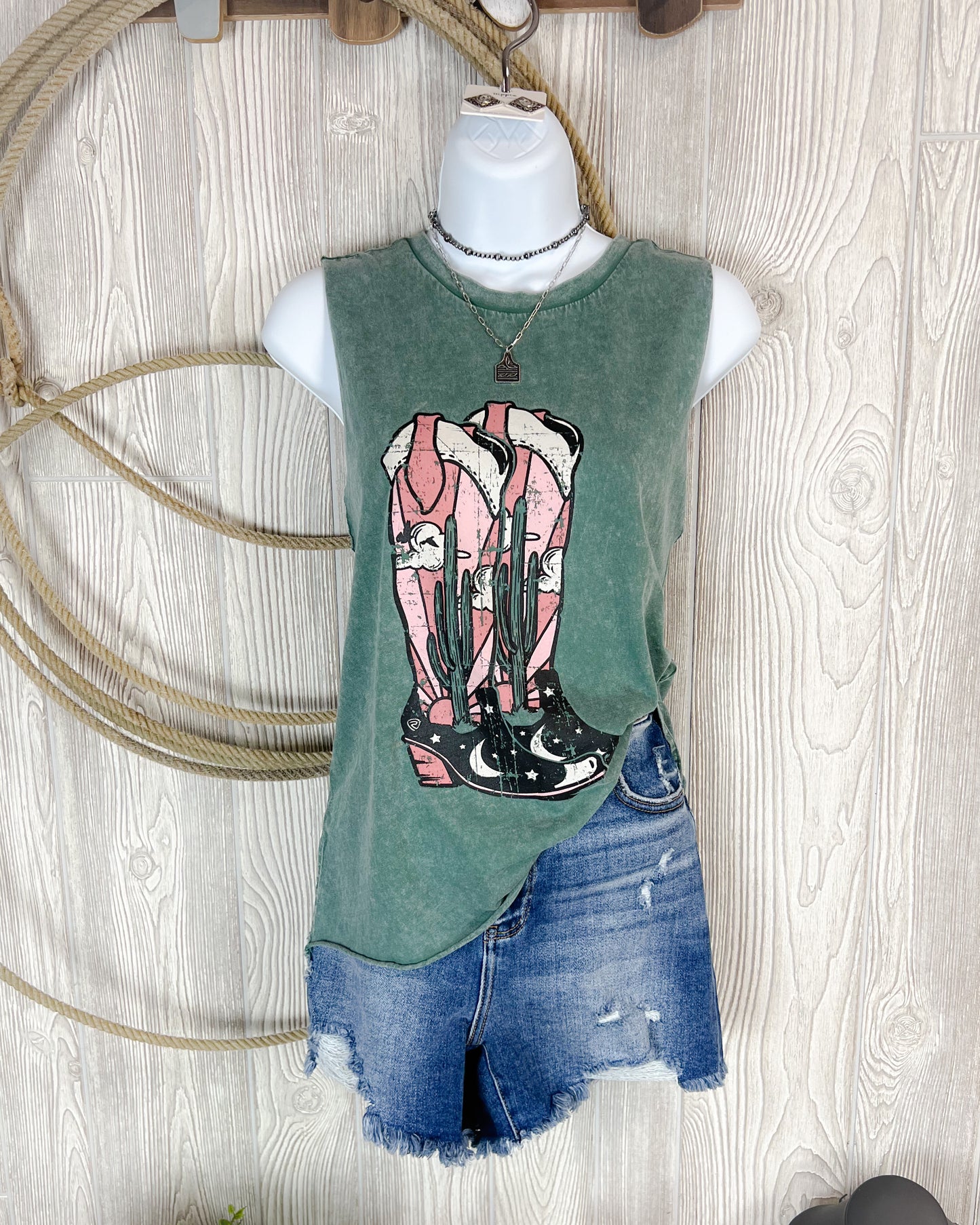 Cactus Boots Cutoff Tank – Mineral Washed Hunter Green
