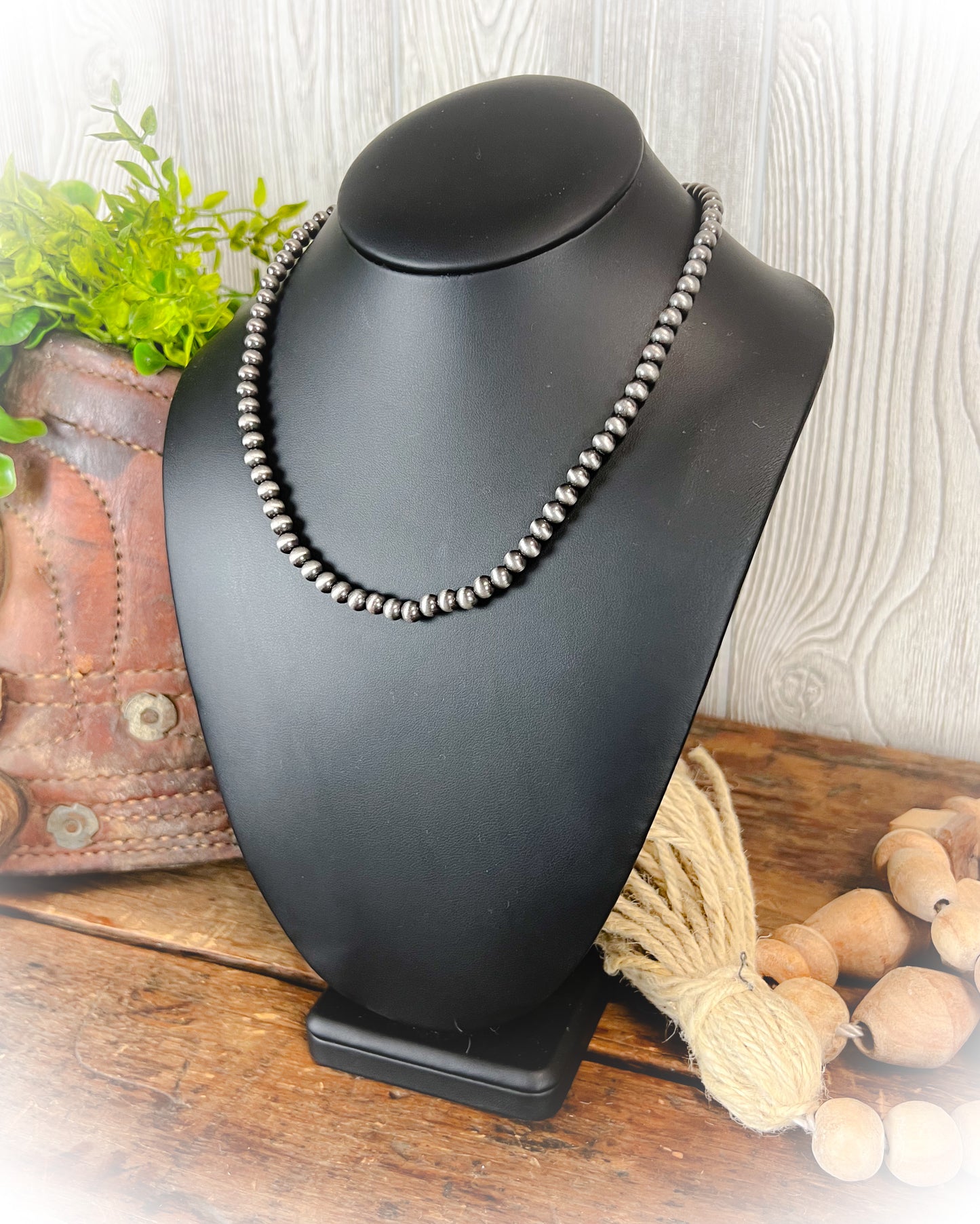 Navajo Style Pearl Choker Necklace - 6mm