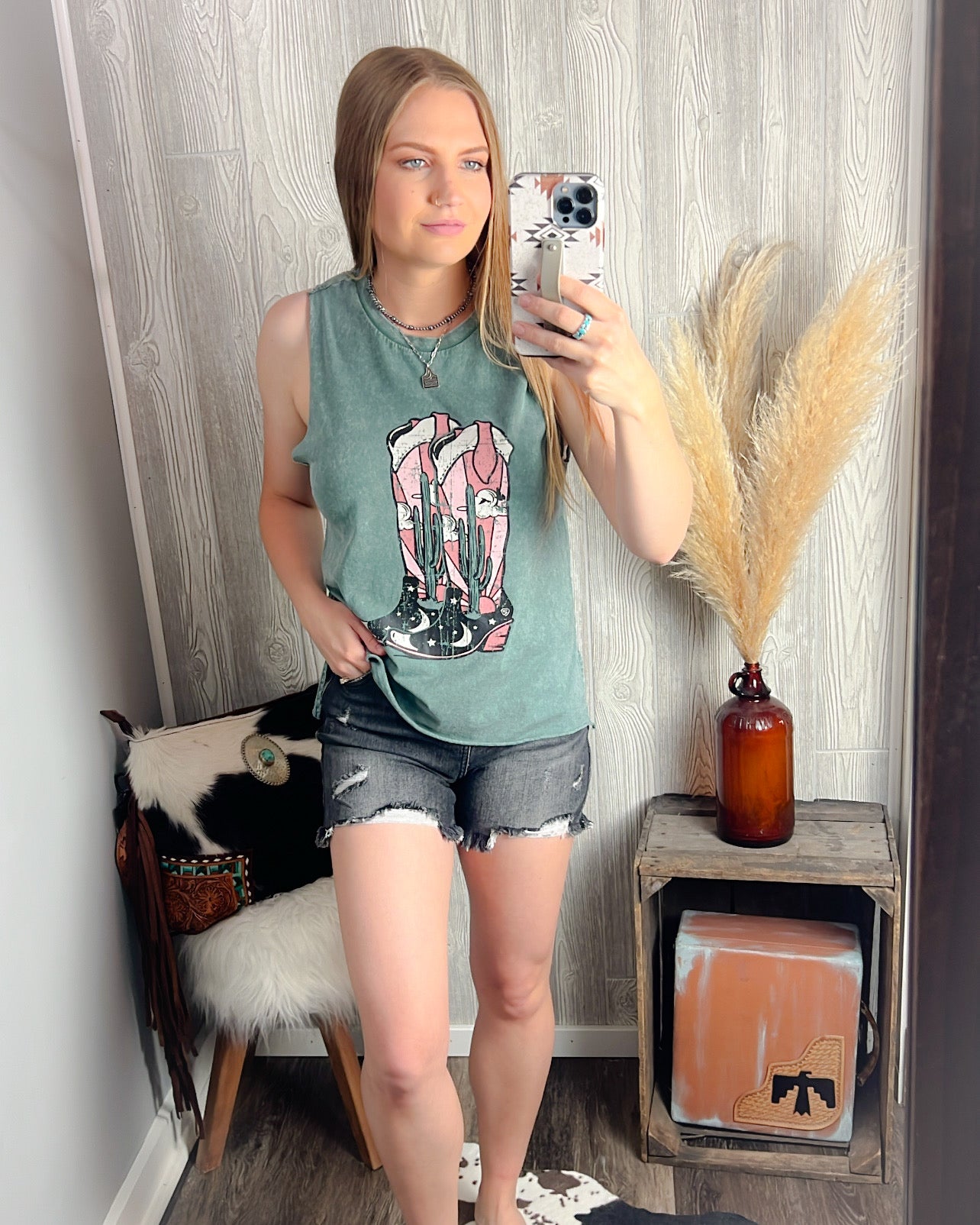 Cactus Boots Cutoff Tank – Mineral Washed Hunter Green