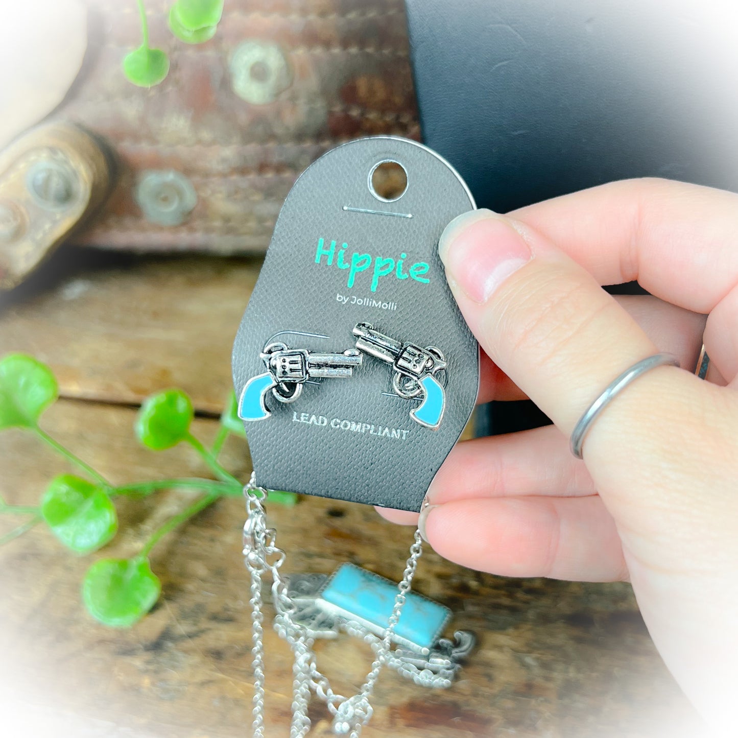 Hold Your Cards Necklace - Turquoise