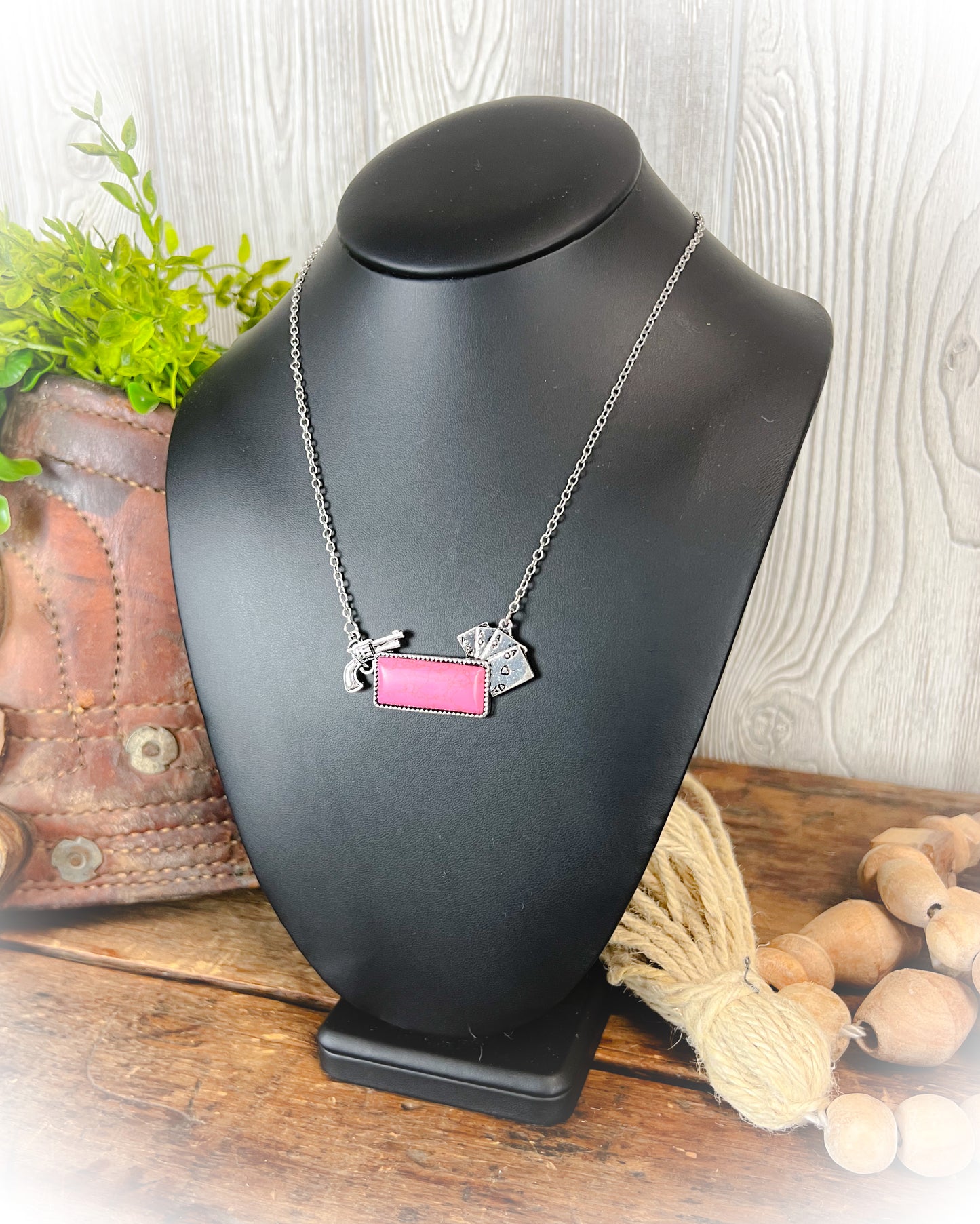 Hold Your Cards Necklace - Pink