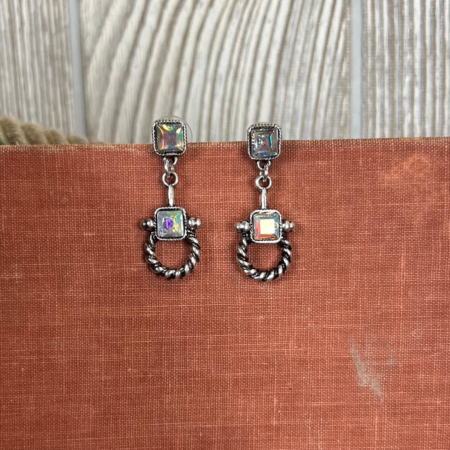 Western Rope Horse Bit Necklace Set – Iridescent