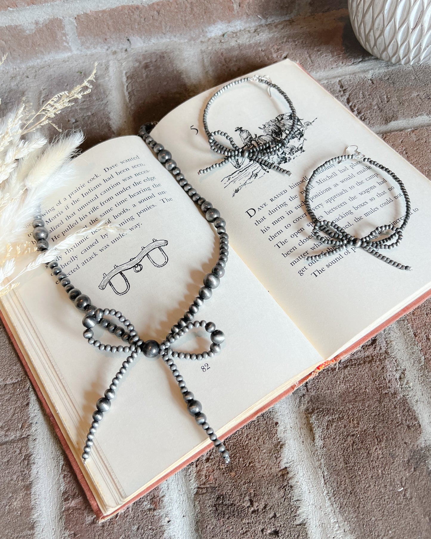 Western Bow Necklace & Earring Set - Multiple Colors