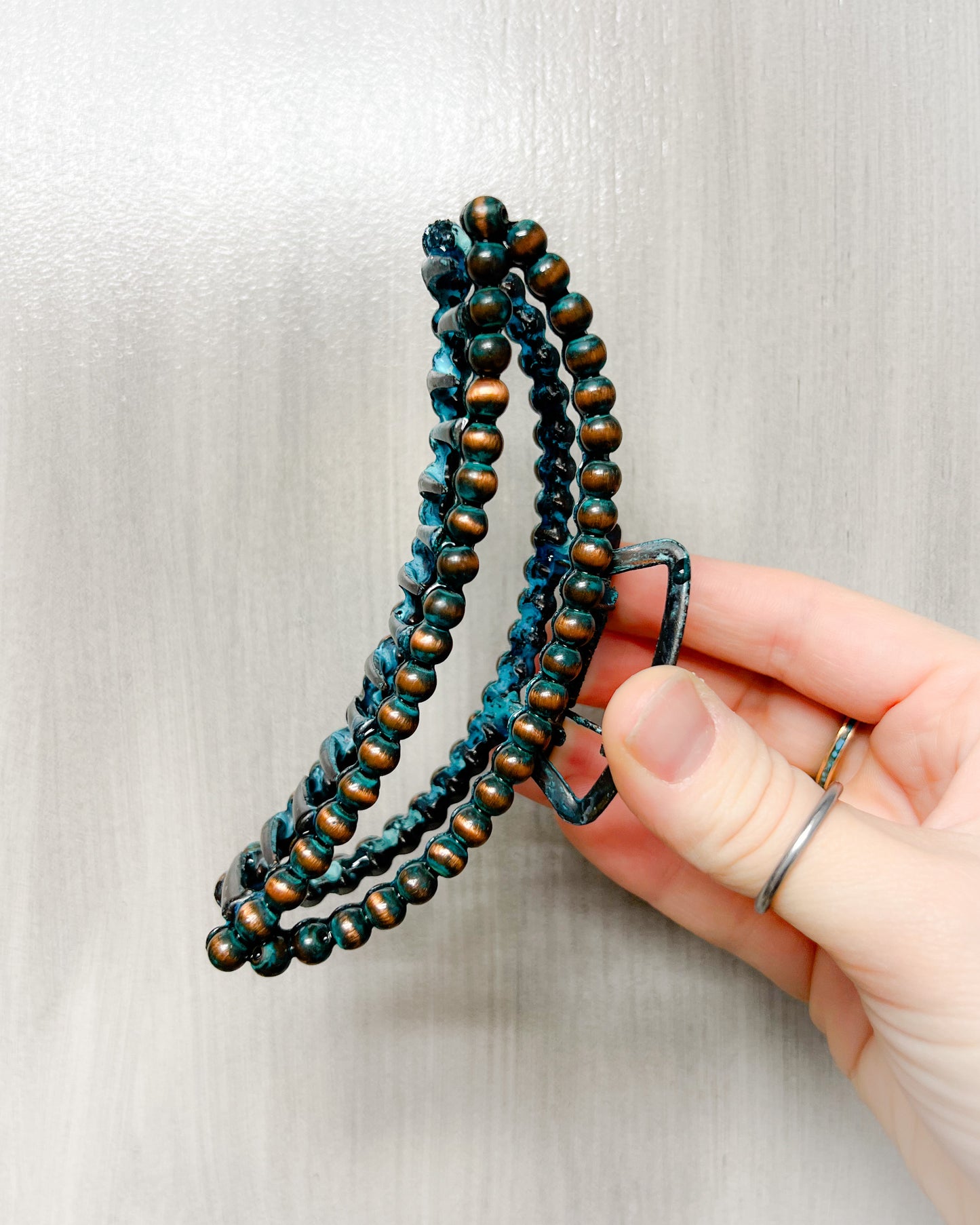 Navajo Style Pearl Claw Clip - Multiple Colors