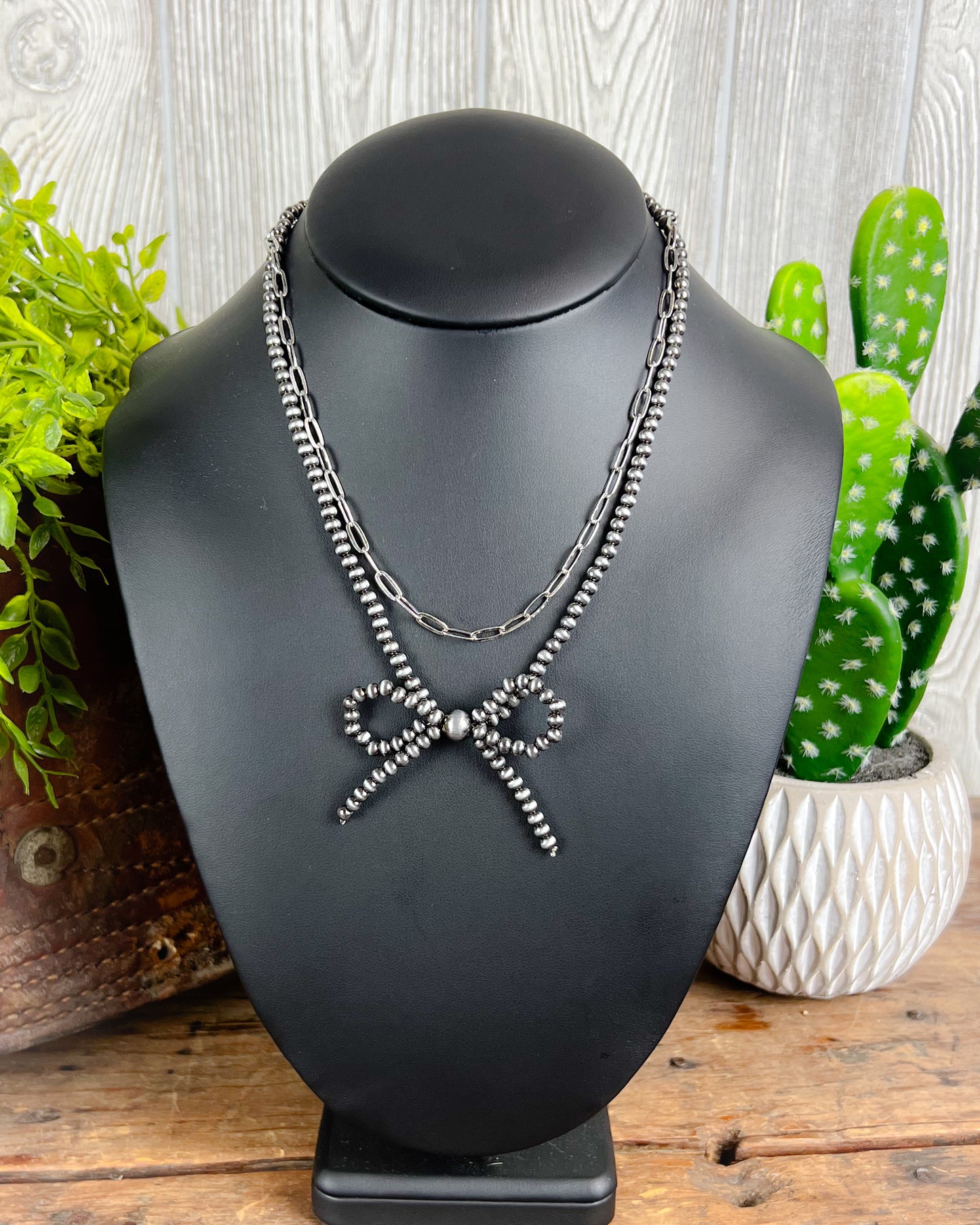 Navajo Style Pearl Bow Layered Necklace - Multiple Colors