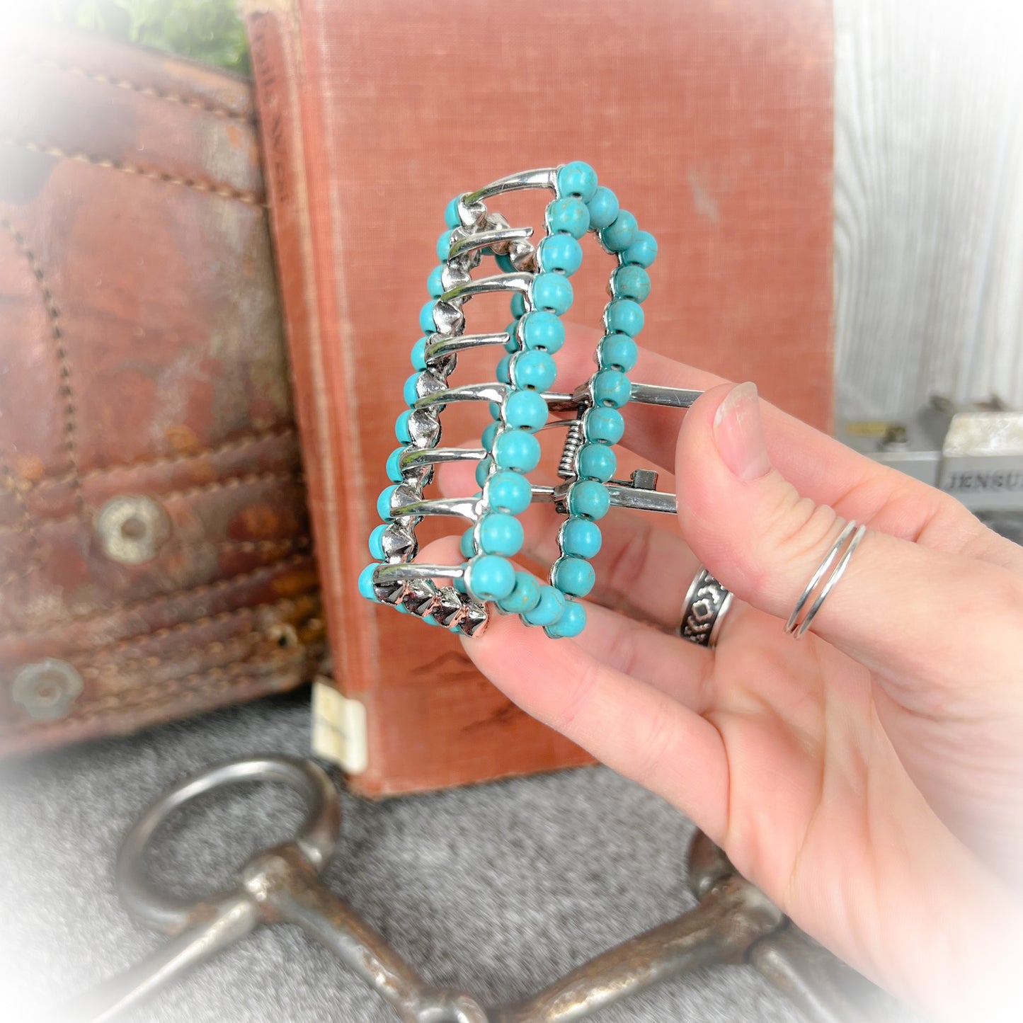 Mini Navajo Style Pearl Claw Clip - Multiple Colors