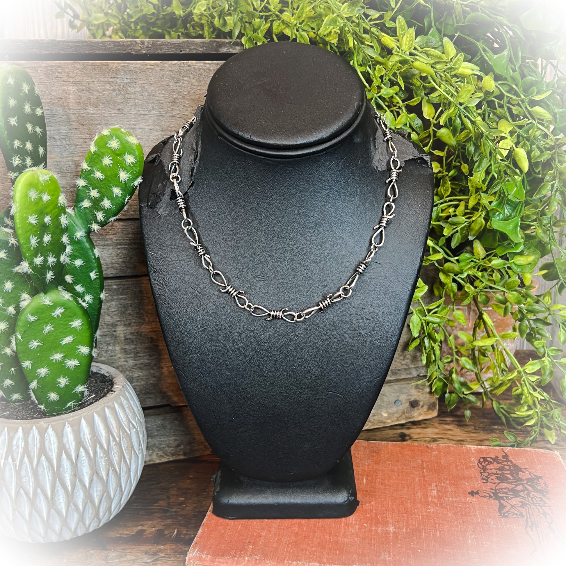 barbed wire choker necklace silver | punchy cactus | western boutique | western necklace