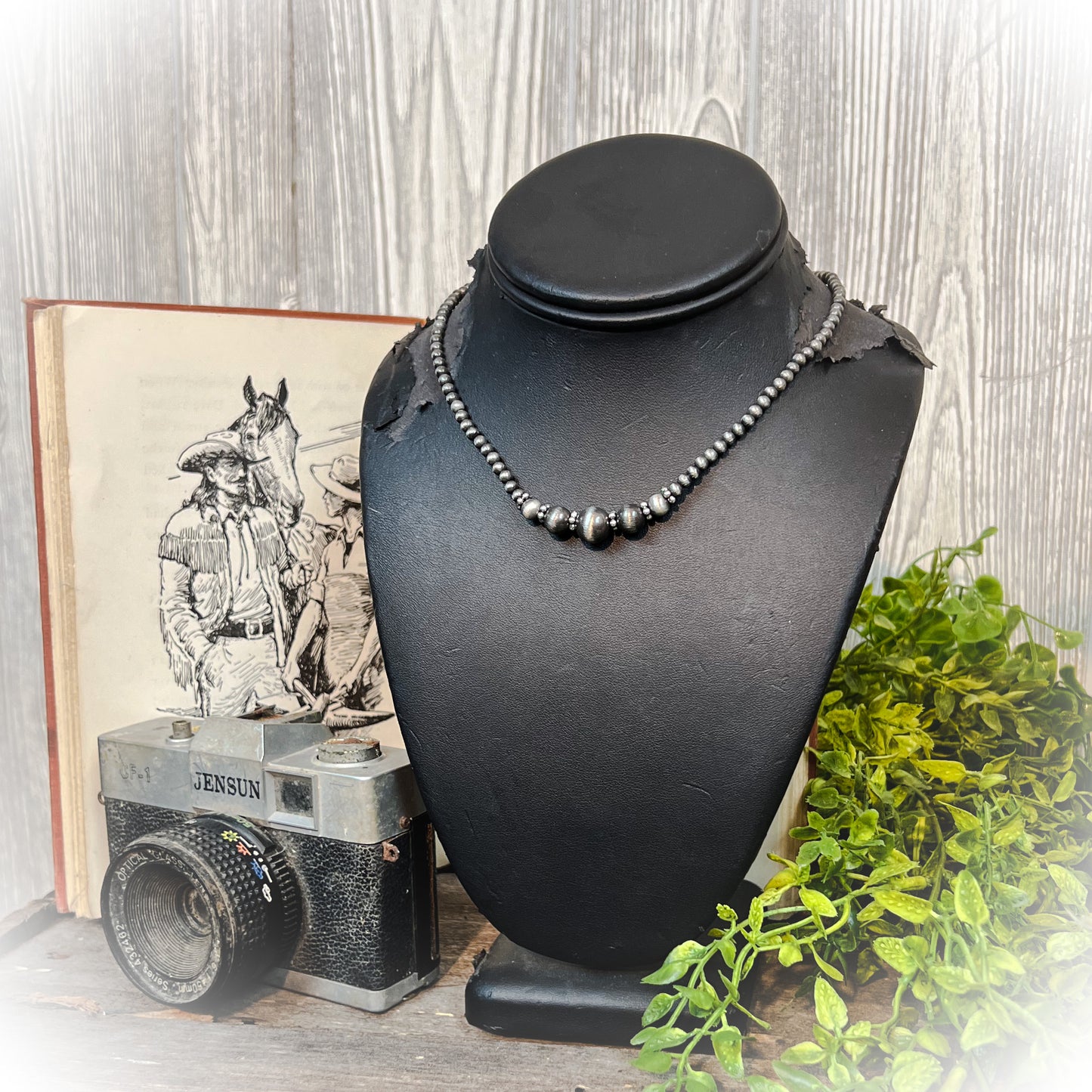 z-Navajo Pearl Choker Necklace