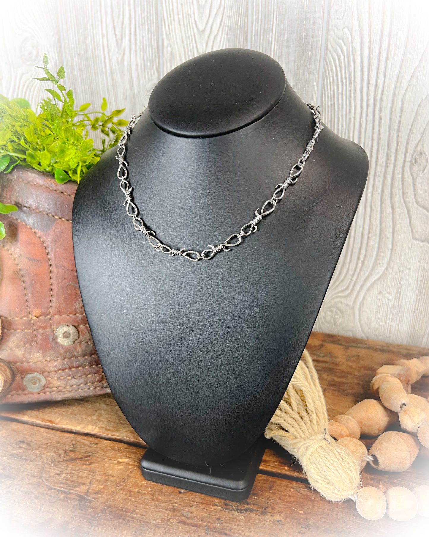 barbed wire choker necklace silver | punchy cactus | western boutique | western necklace