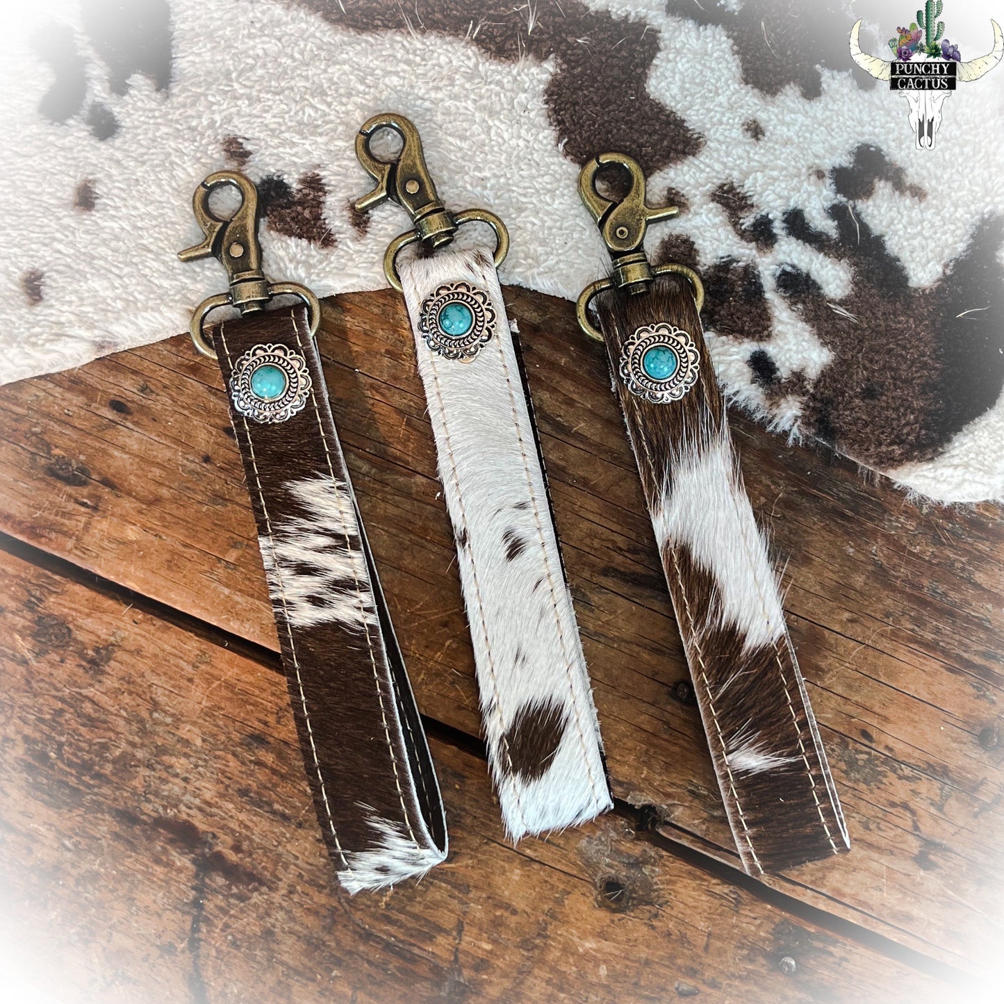 Cowhide & Concho Western Keychain – Turquoise Accent + Swivel Clip