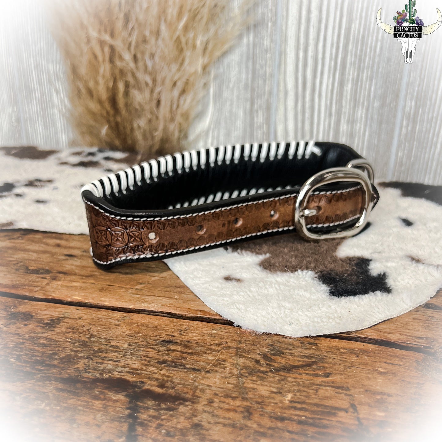 Oxy Daisy Leather Dog Collar