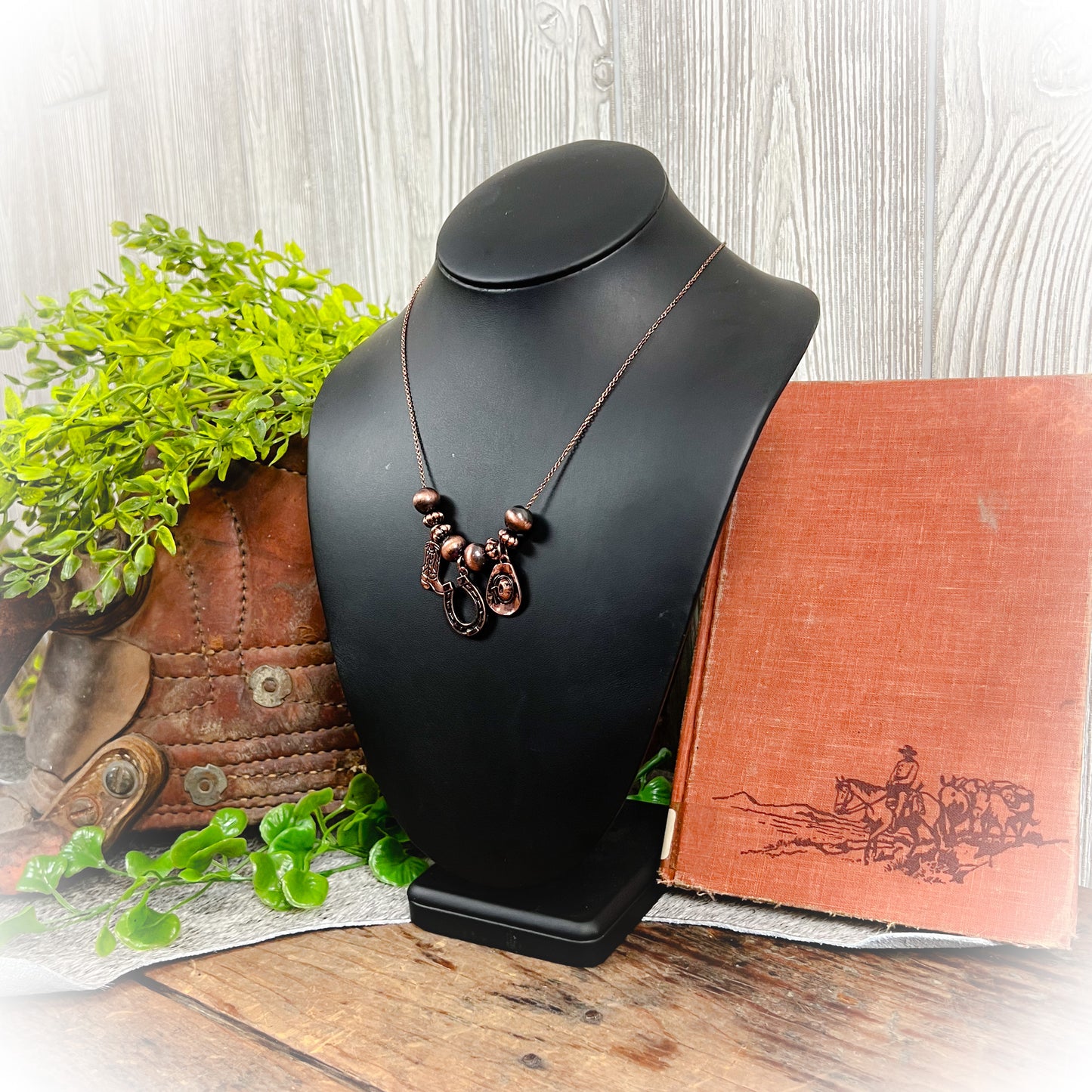 Rodeo Simple Western Charm Necklace - Bronze