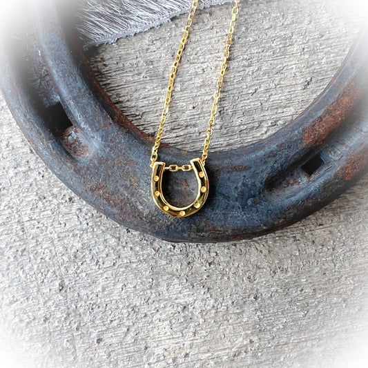 Lucky Horseshoe Dainty Necklace – 18K Gold Plated