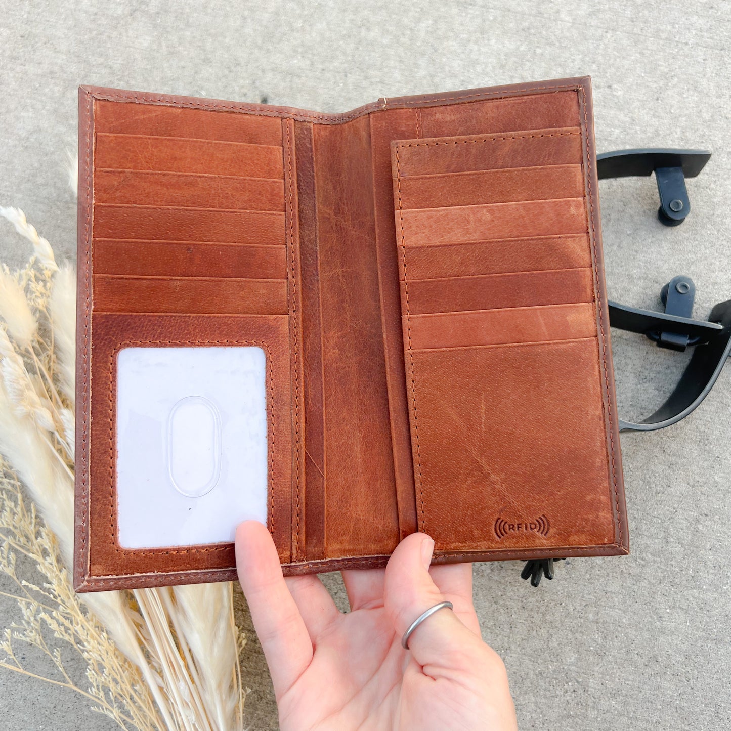 Lane Western Tooled Leather Men's Rodeo Wallet