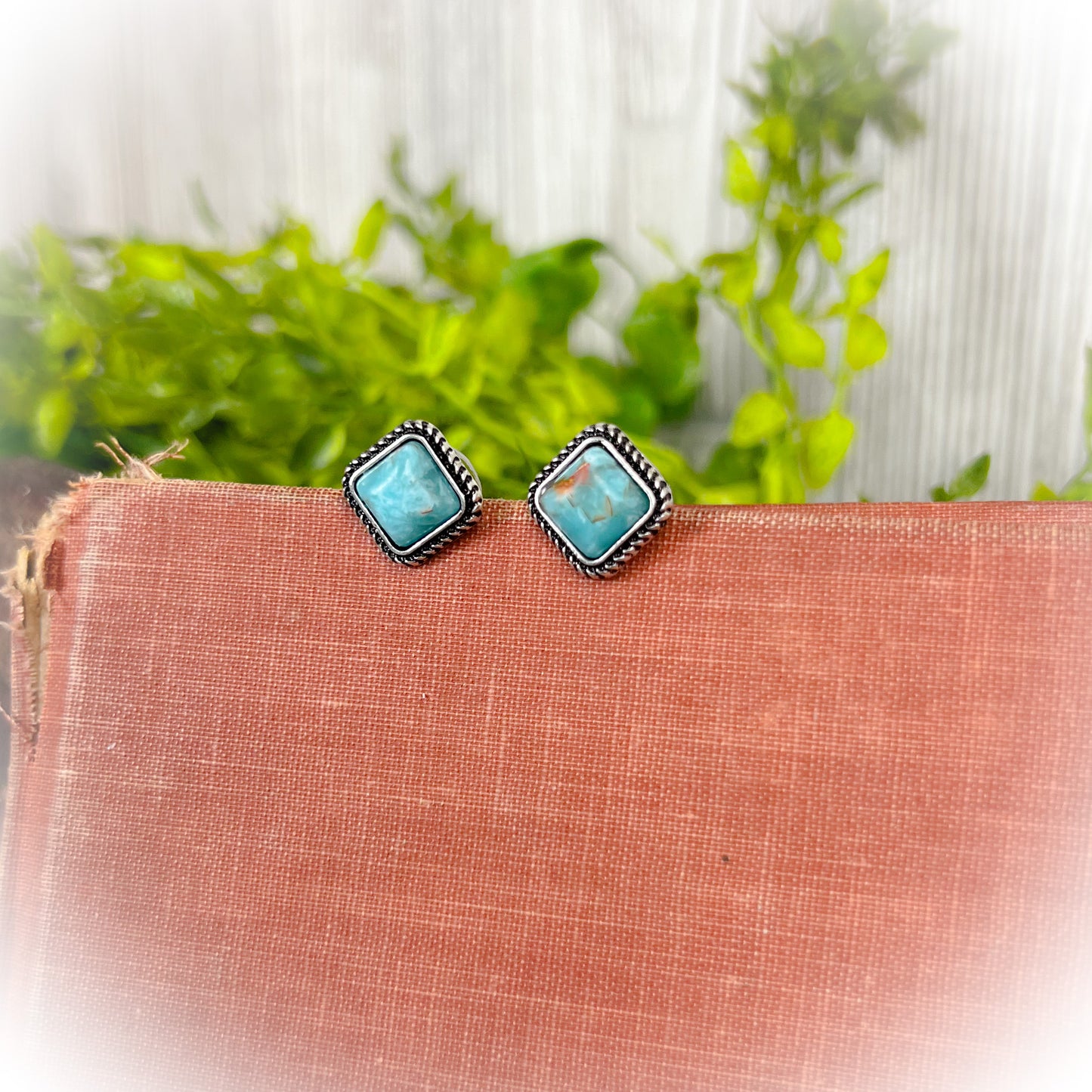 Small Western Stone Stud Earrings - Turquoise
