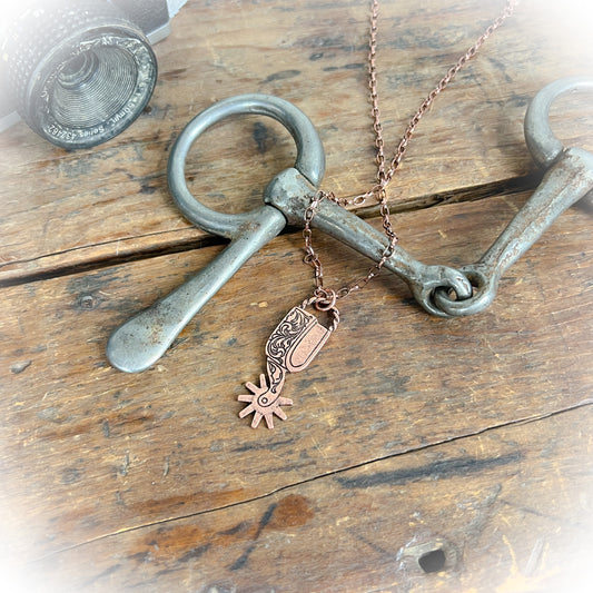 Spur Em’ Western Necklace – Bronze