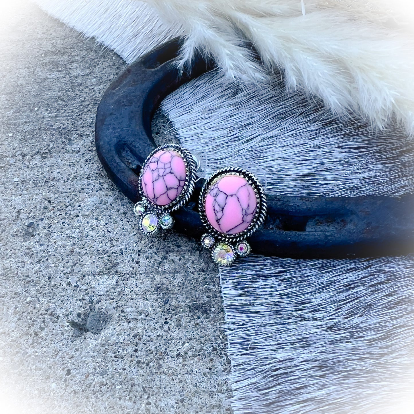 Royal Western Everyday Stud Earrings - Pink