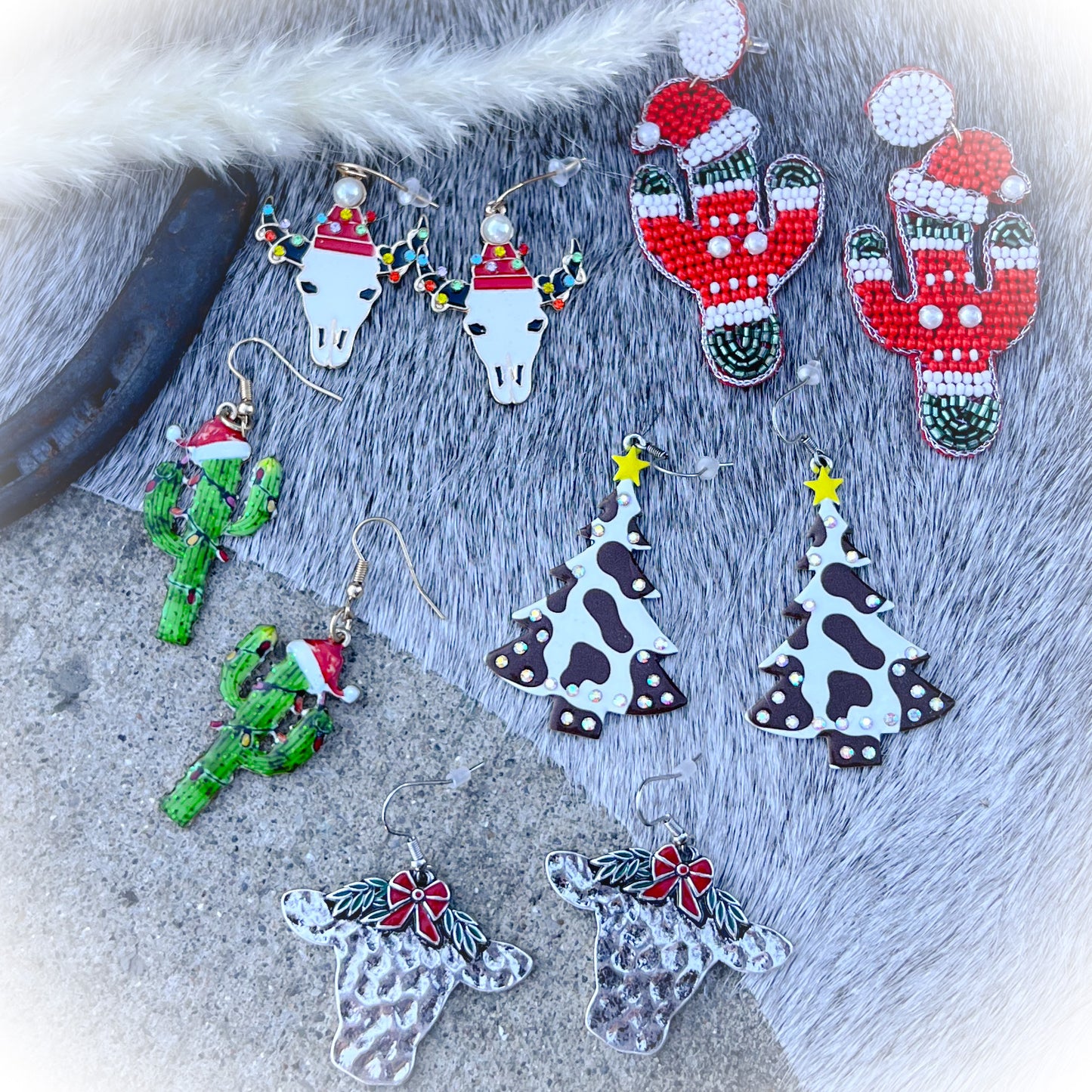 Western Christmas Earrings 🎄🤠 (Value $16+)