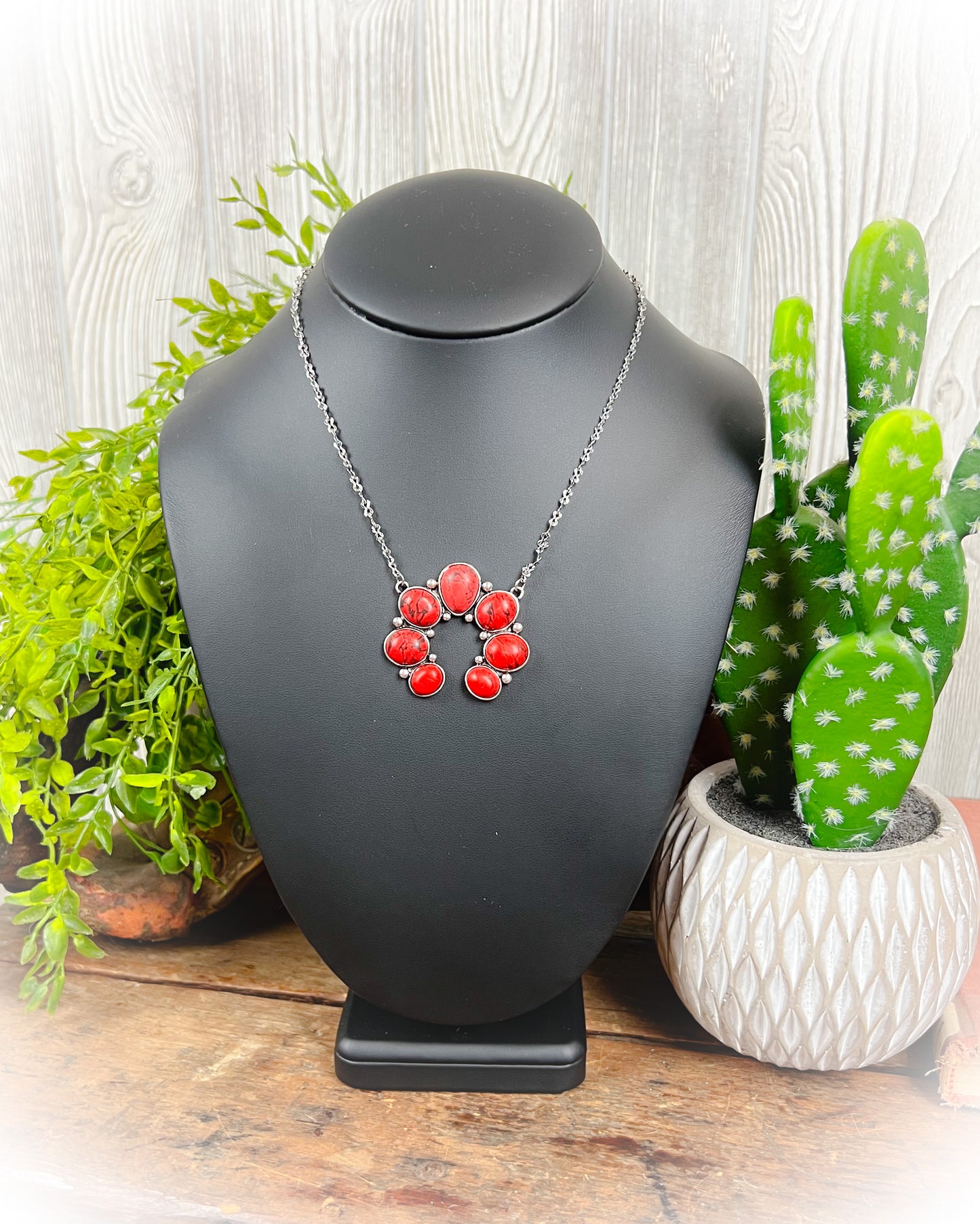 Simple Squash Blossom Necklace - Red