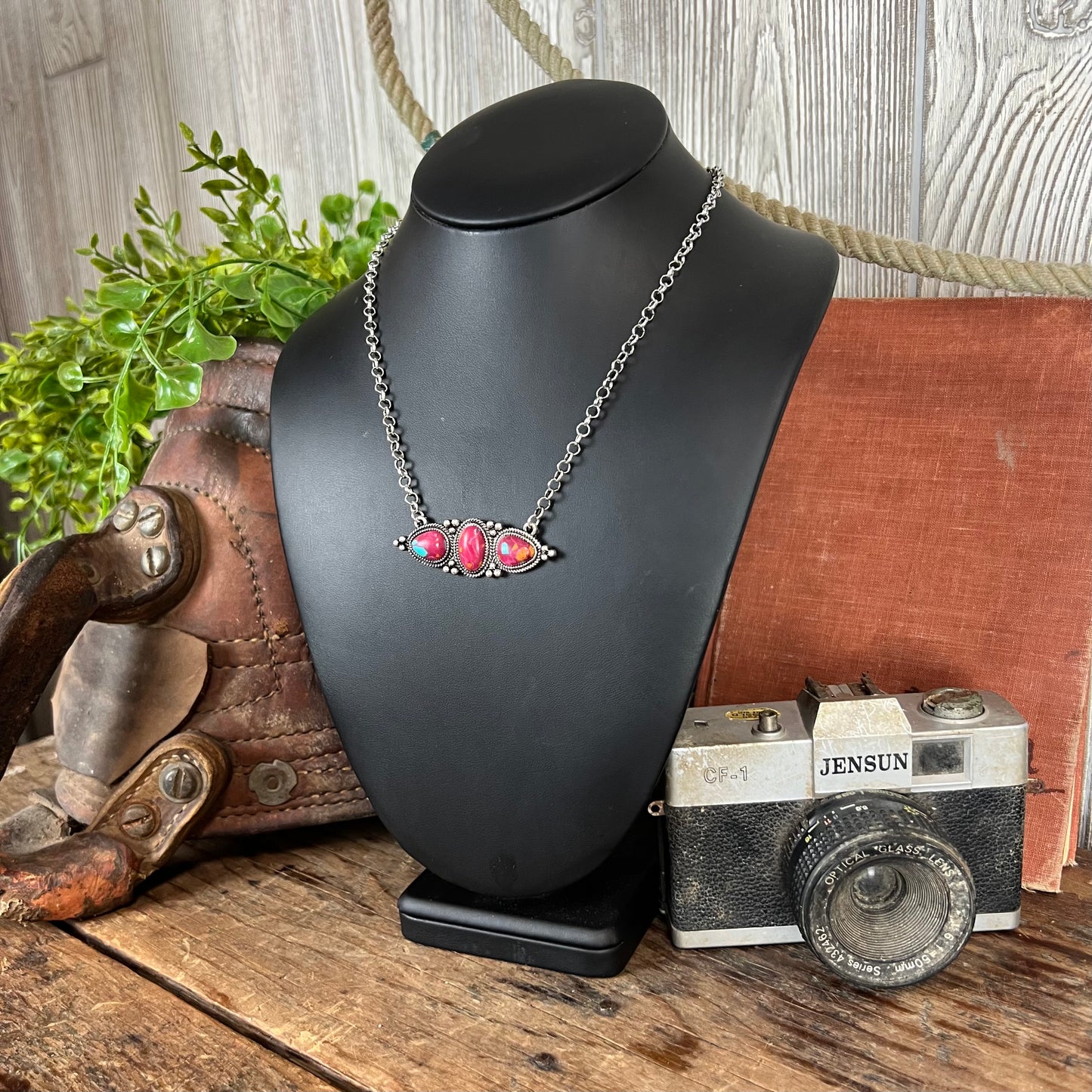 Burn Out West Bar Necklace