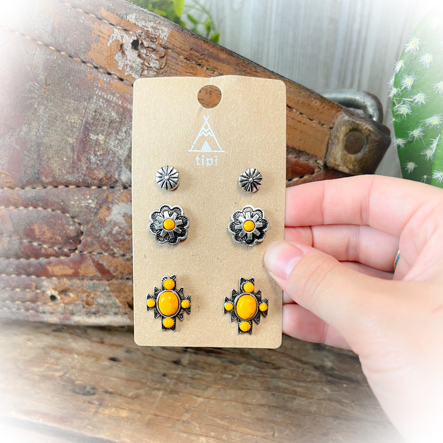 Hold Up Earring Set - Yellow