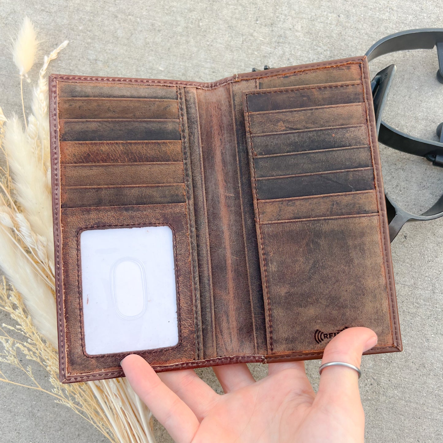 Roy Cowhide & Tooled Leather Men's Rodeo Wallet