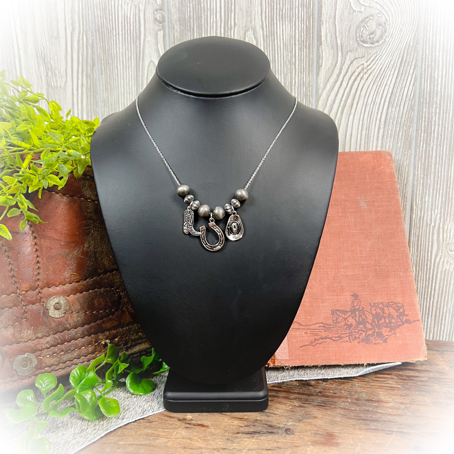Rodeo Simple Western Charm Necklace - Silver