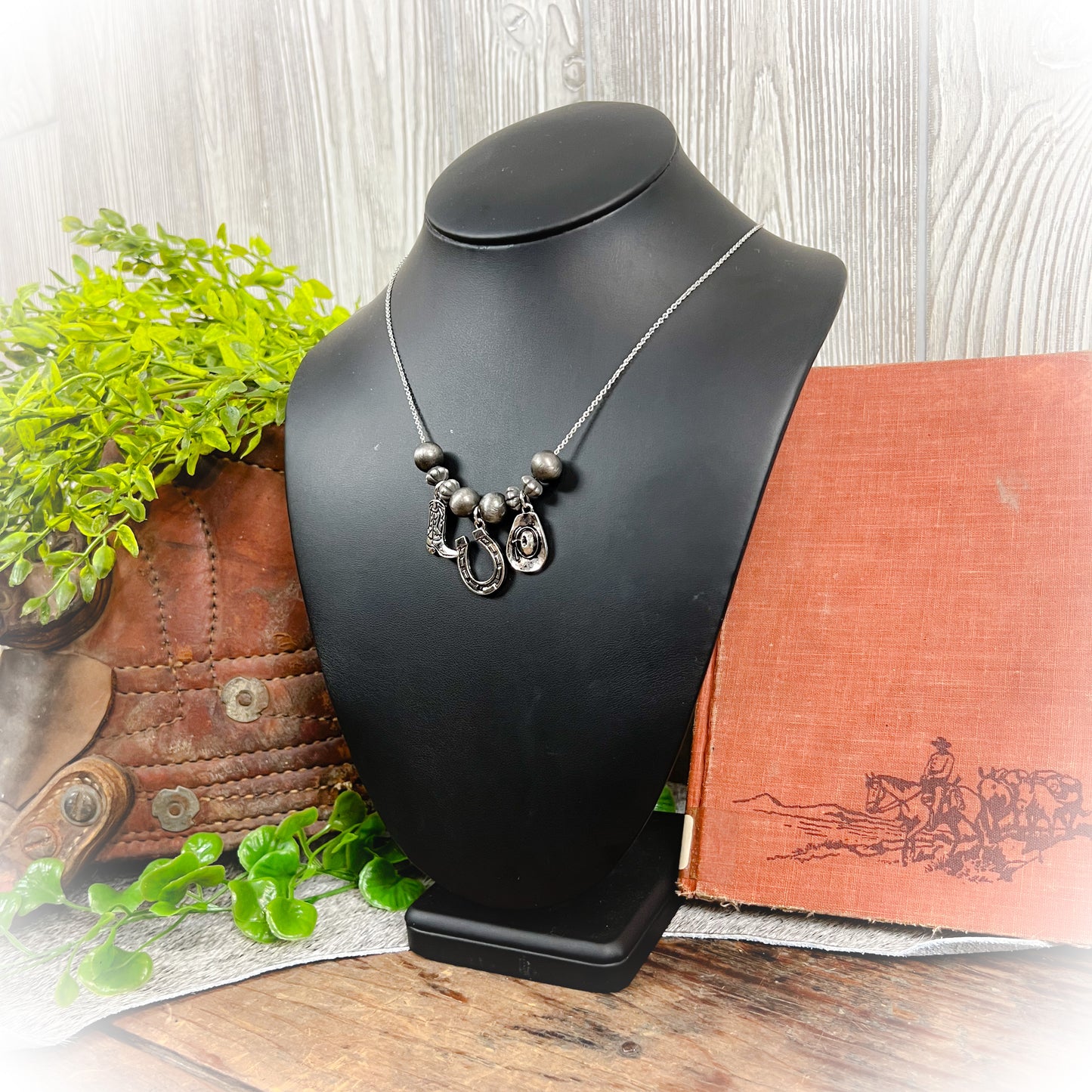 Rodeo Simple Western Charm Necklace - Silver