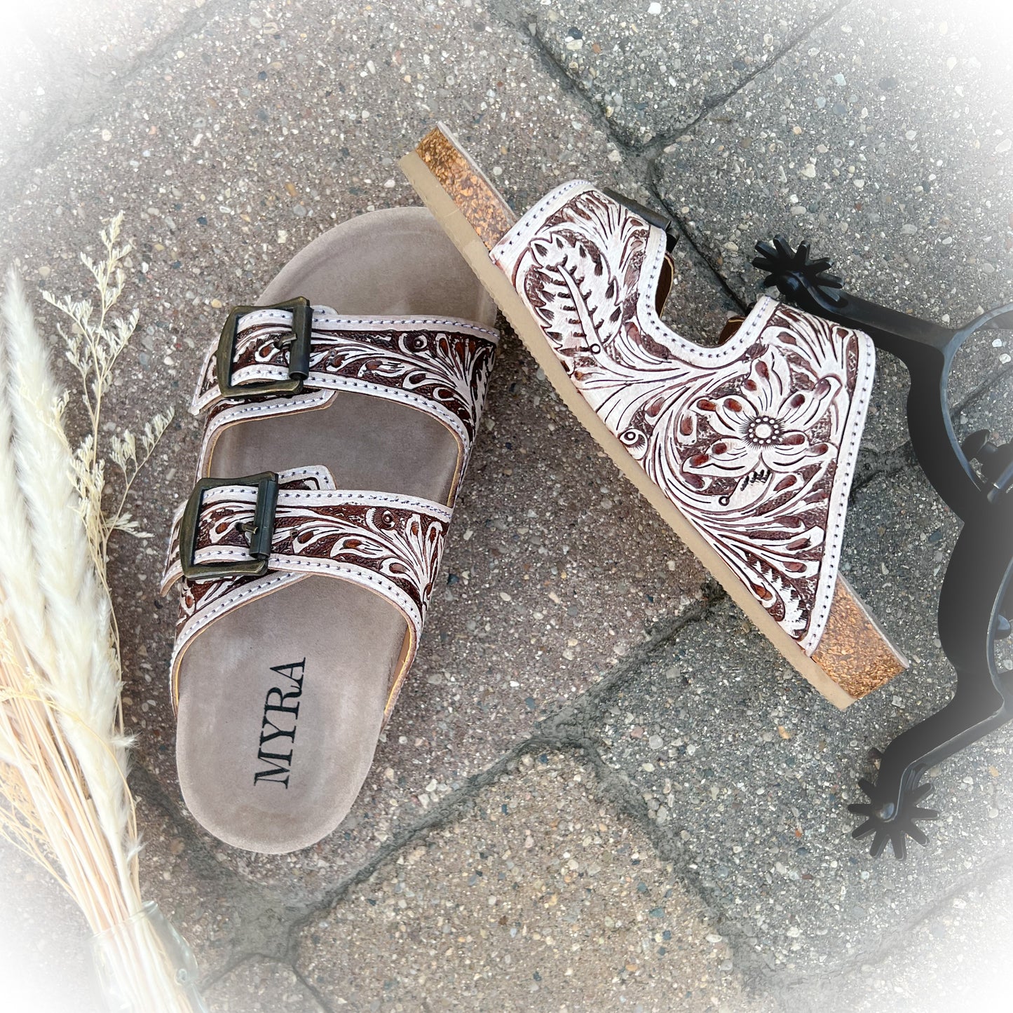 Rodeo Nights Western Tooled Leather Sandal Slides - Brown & White