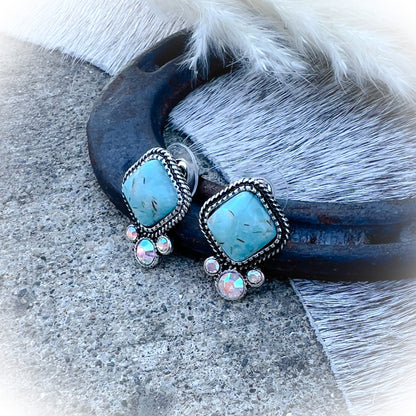 Majestic Western Everyday Stud Earrings - Turquoise