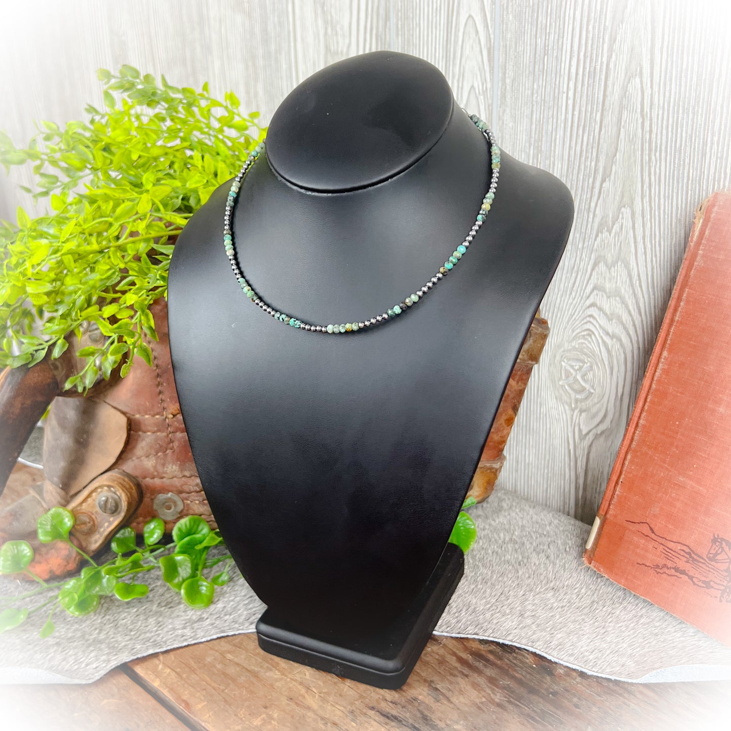 Novie – African Turquoise & Sterling Silver Pearl Choker Necklace (3mm)