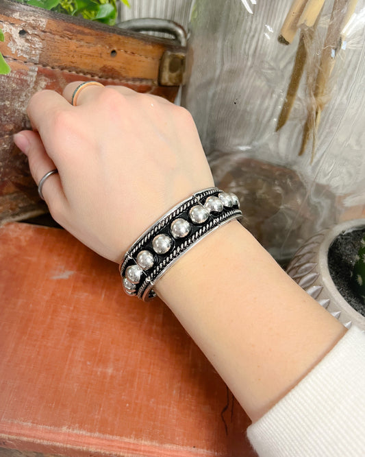 Western Bubble Stretch Bracelet