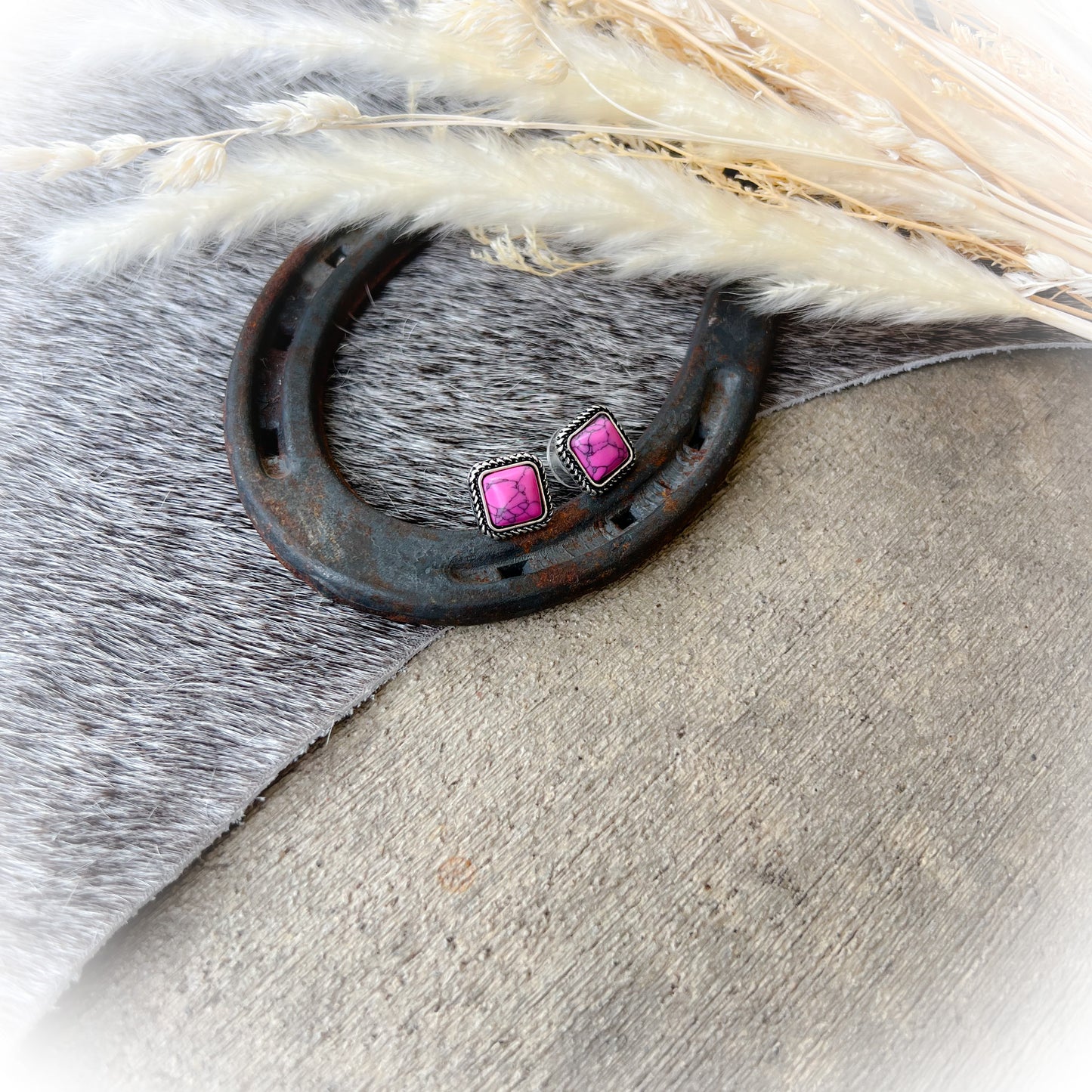 Small Western Stone Stud Earrings - Pink