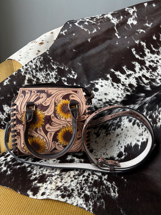 Simply Sunflower Western Small Speedy