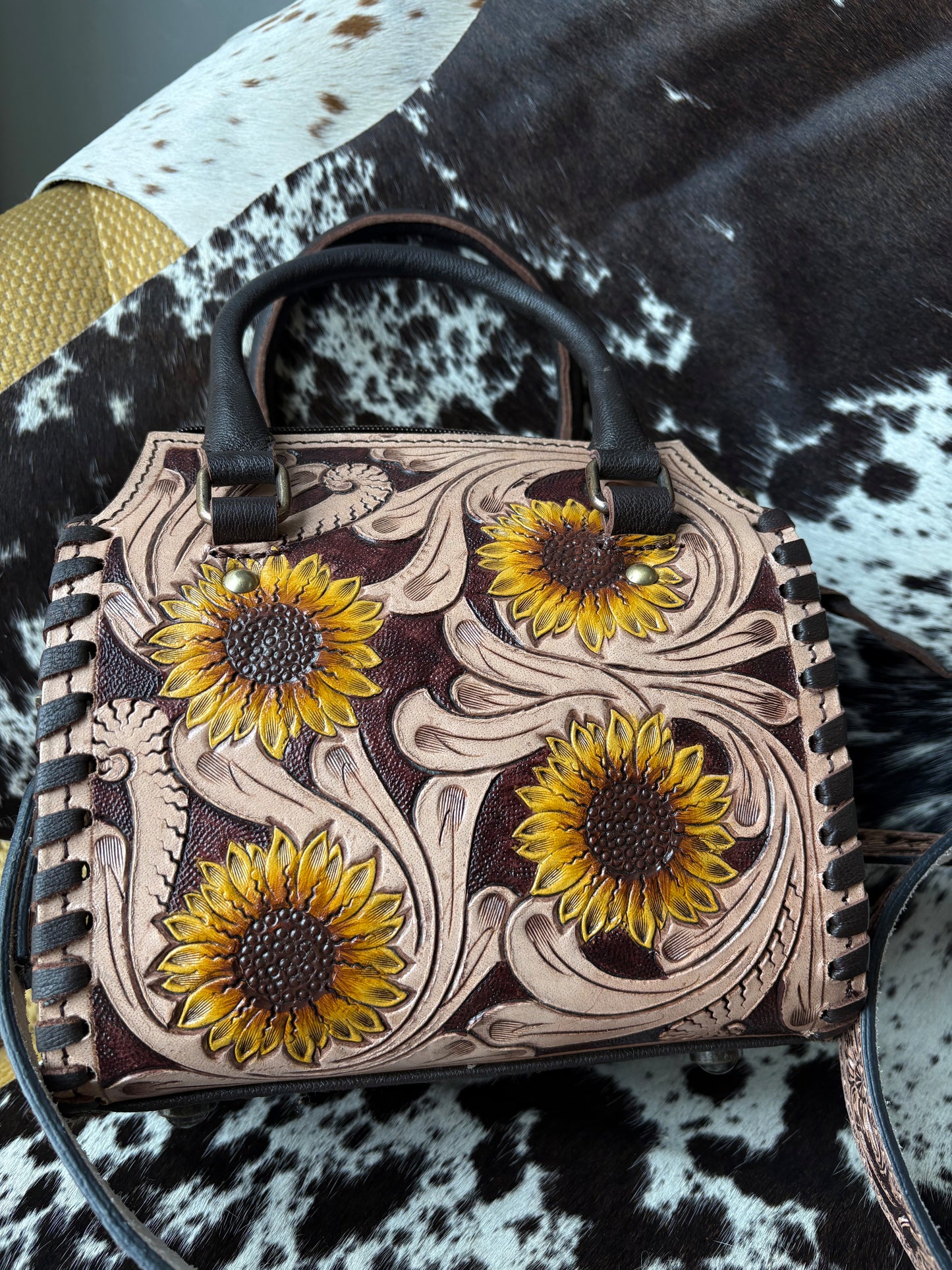 Simply Sunflower Western Small Speedy