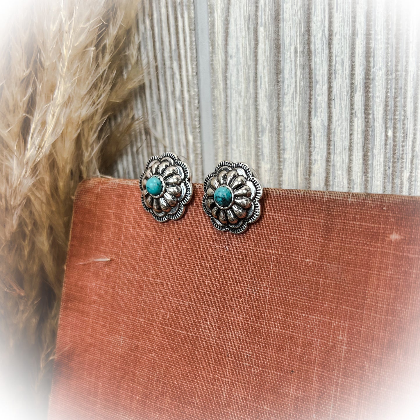z-Flower Concho Stud Earrings - Turquoise